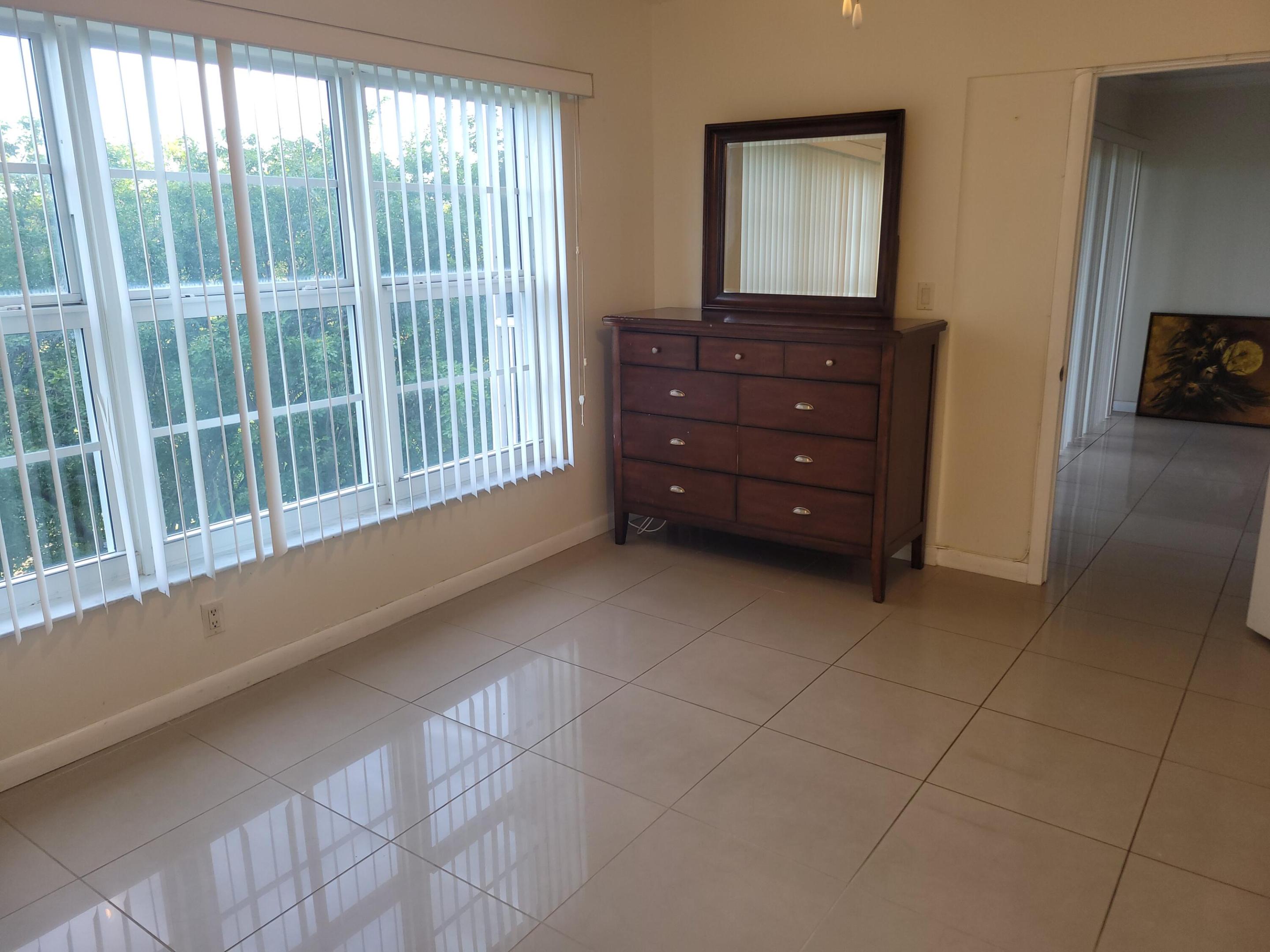 3050 N Palm Aire Drive 508 Property Photo 17