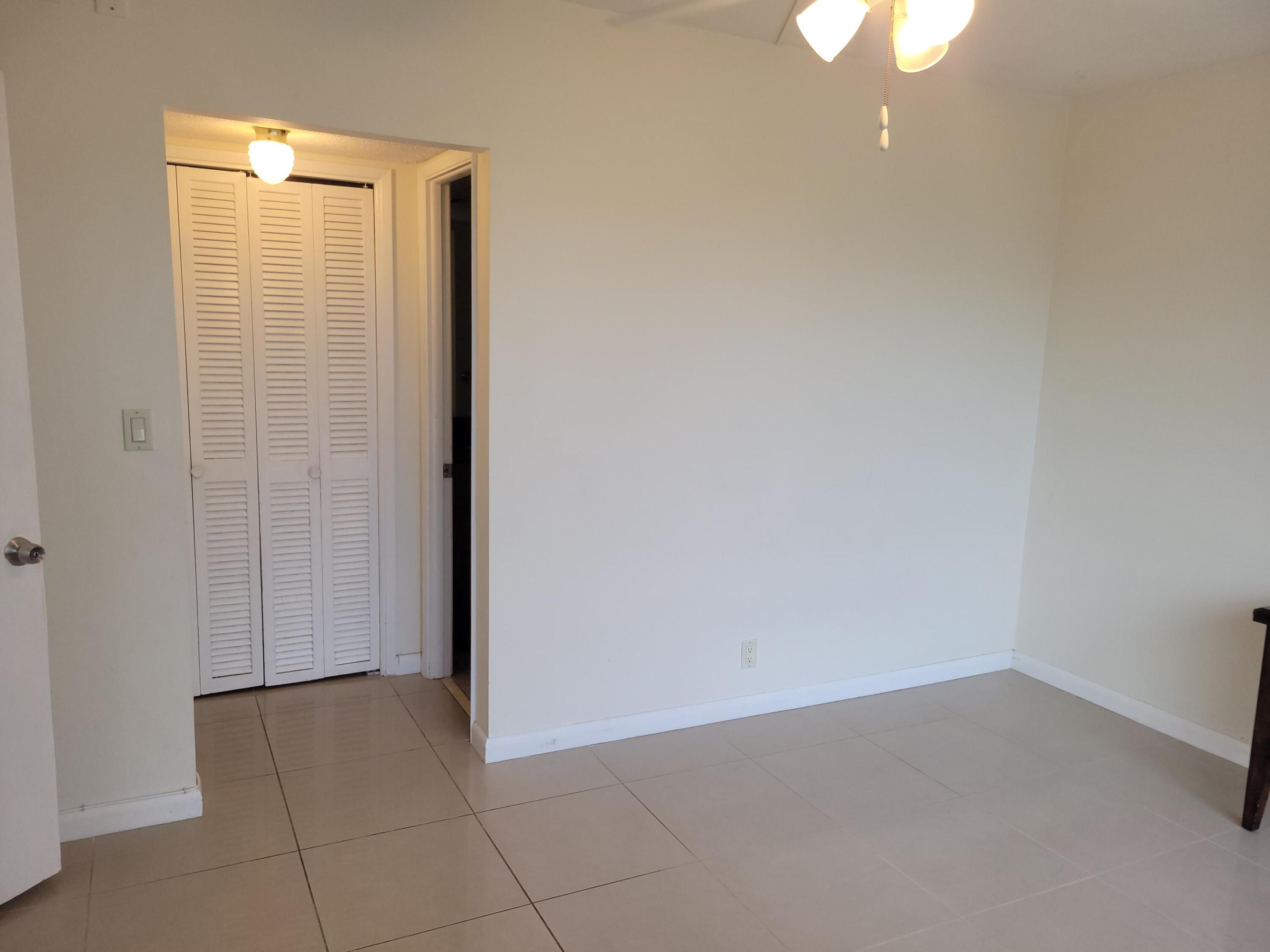 3050 N Palm Aire Drive 508 Property Photo 20