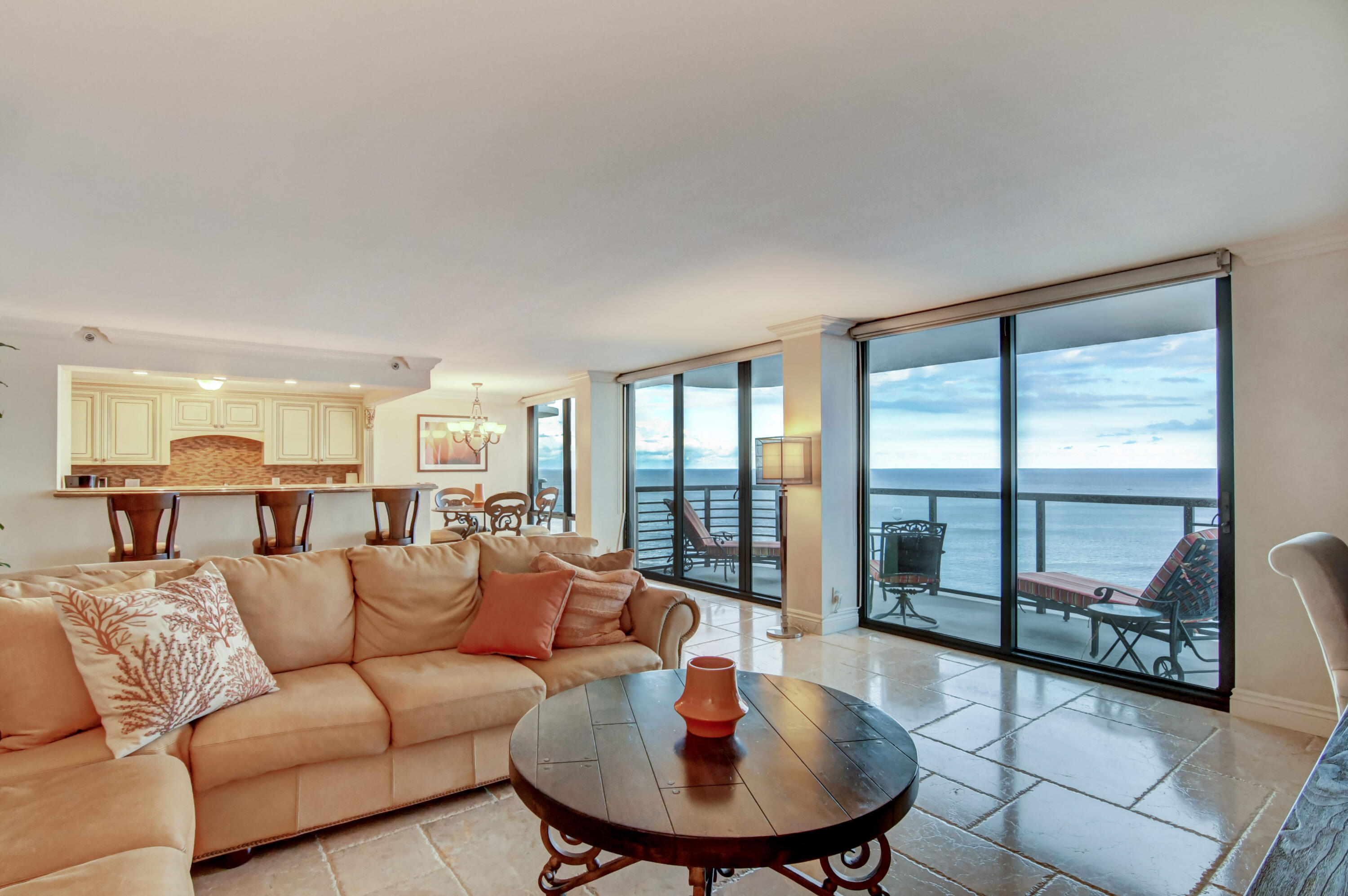 250 S Ocean Boulevard 16c Property Photo 5