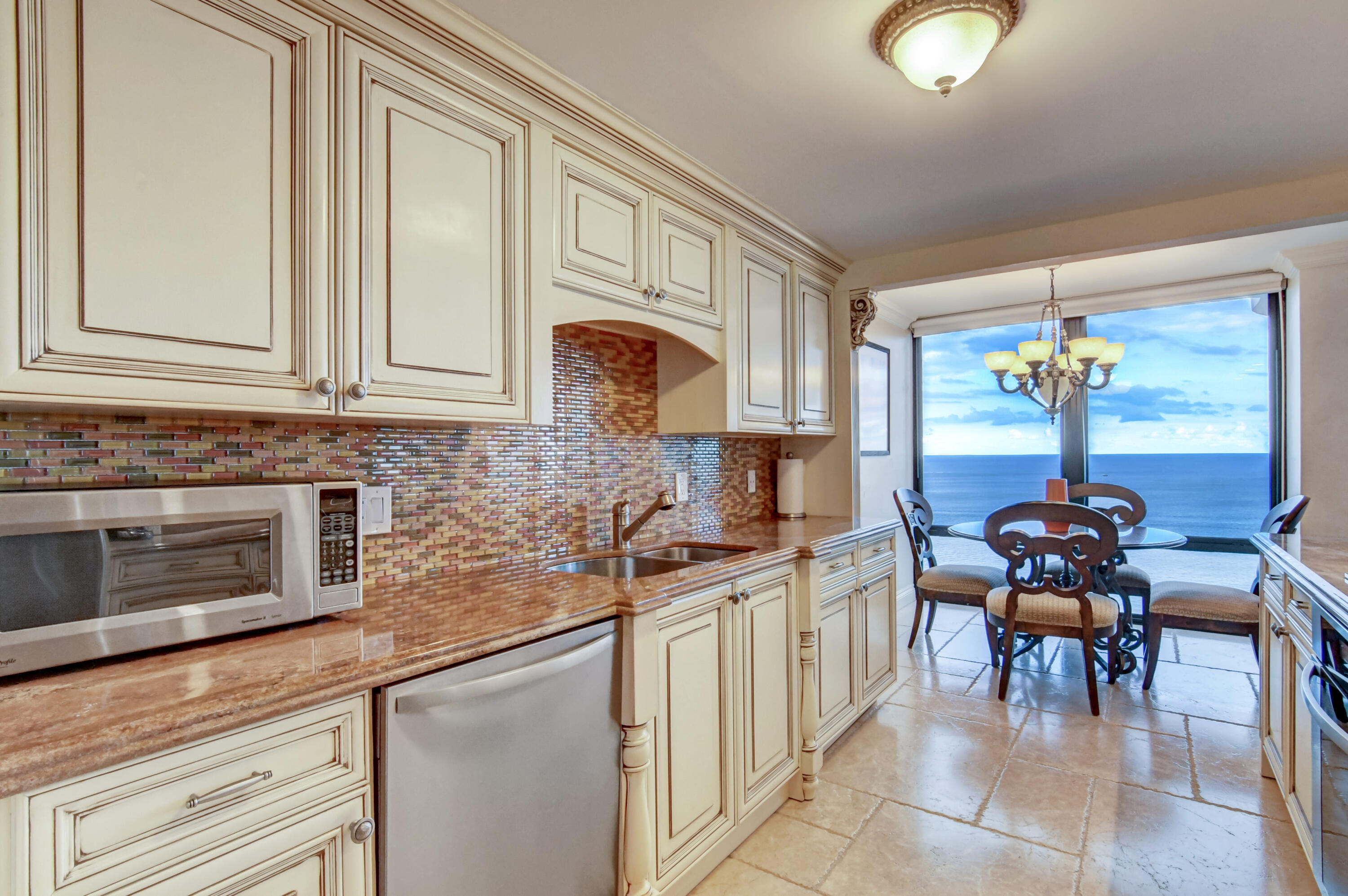 250 S Ocean Boulevard 16c Property Photo 14