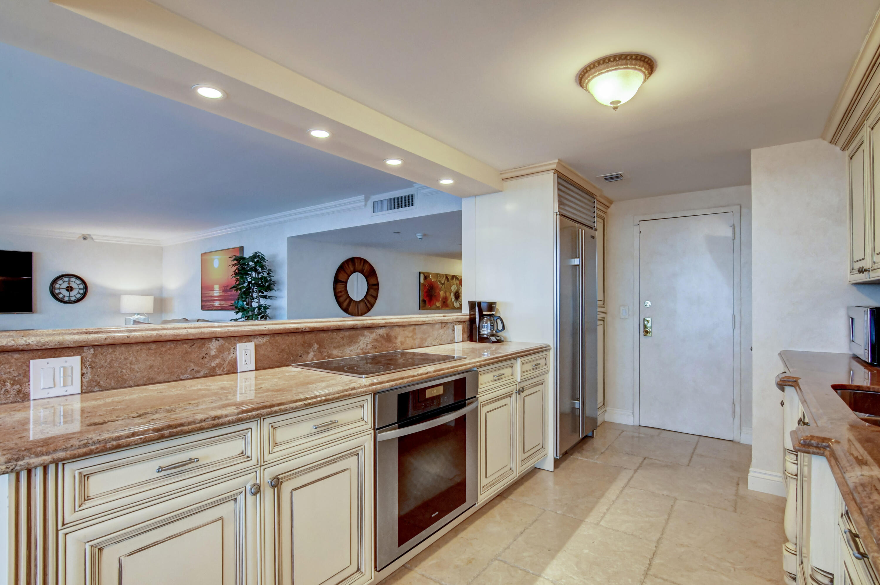250 S Ocean Boulevard 16c Property Photo 15