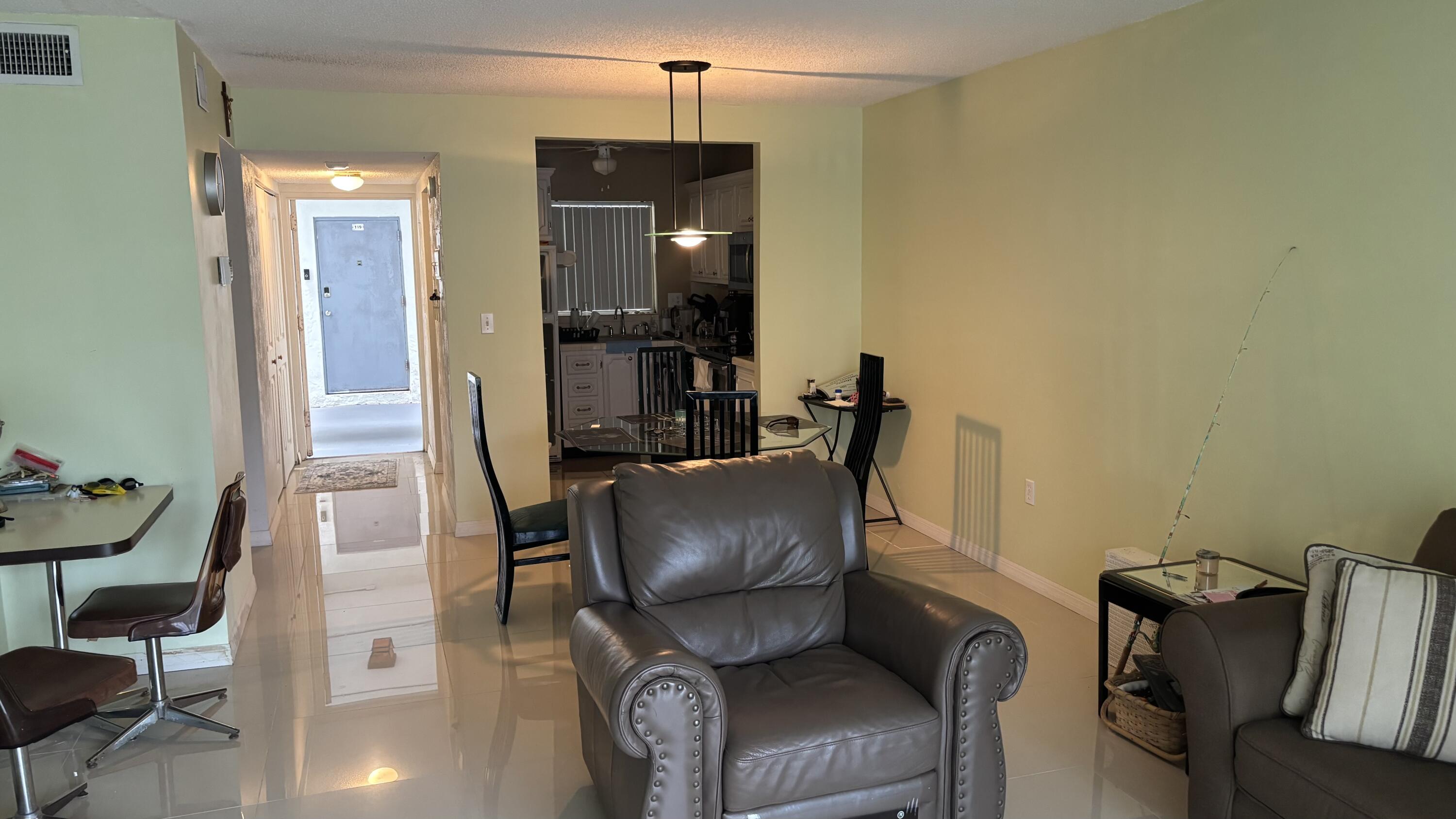 2998 Sunrise Lakes Drive E 116 Property Photo 7