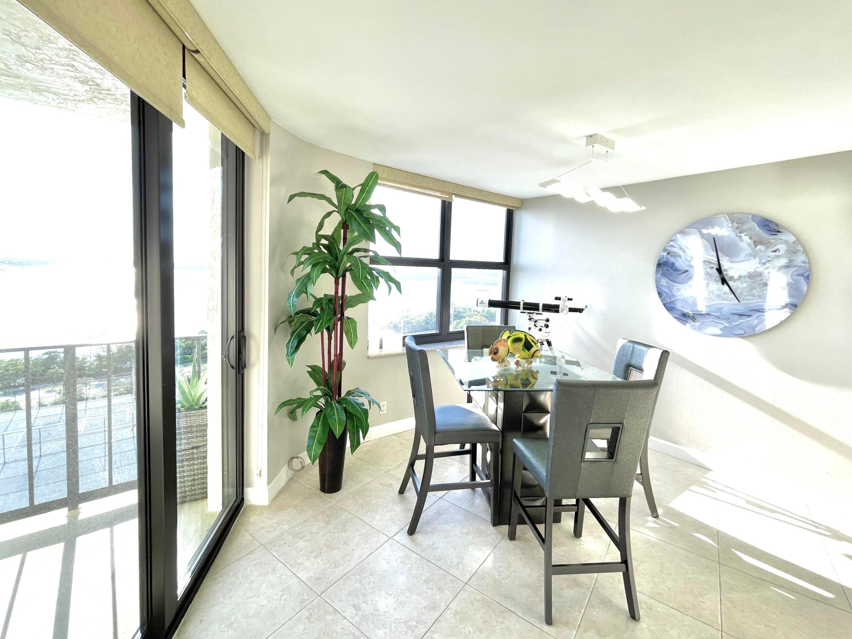 5420 N Ocean Drive 906 Property Photo 15