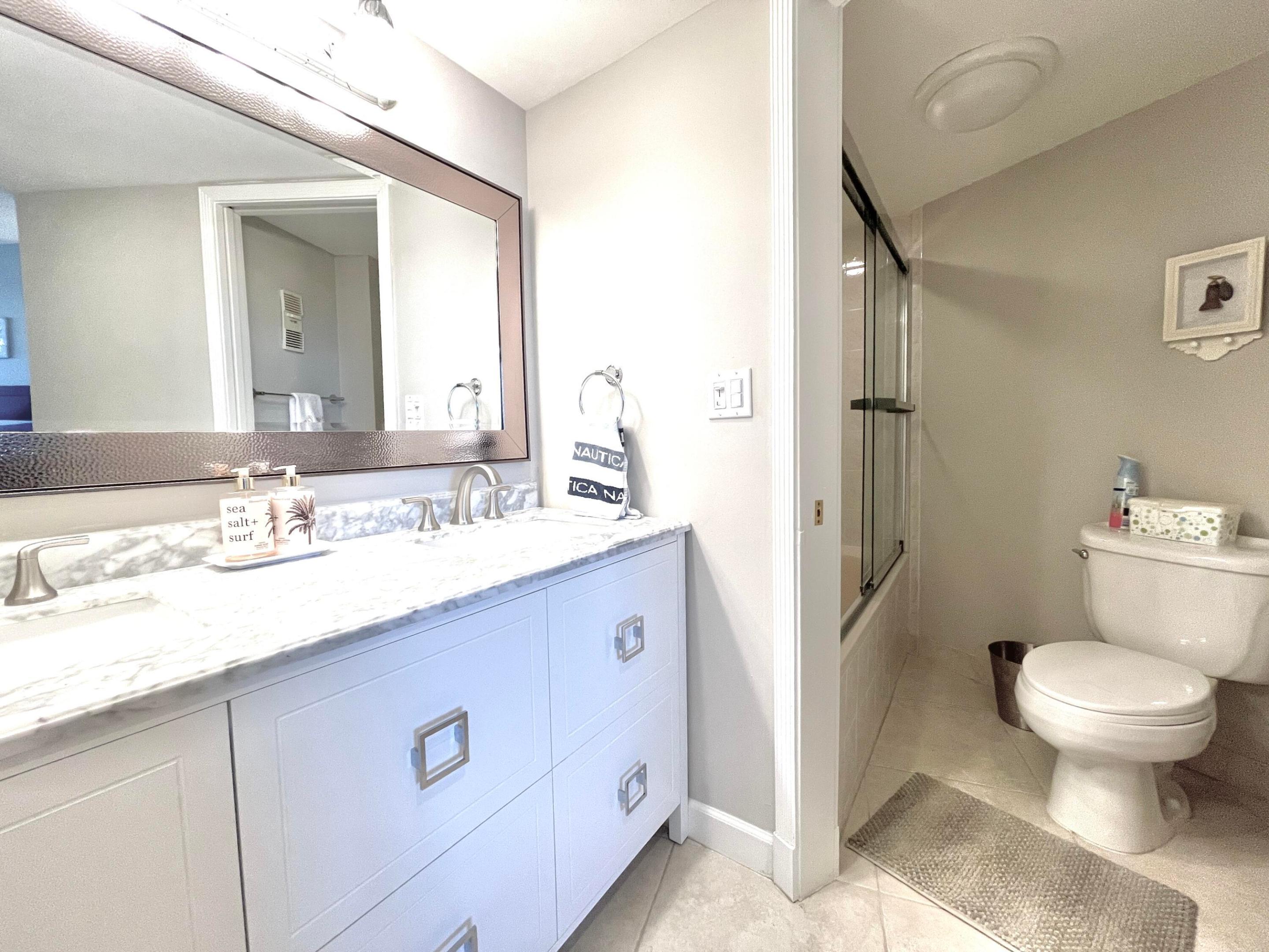 5420 N Ocean Drive 906 Property Photo 21