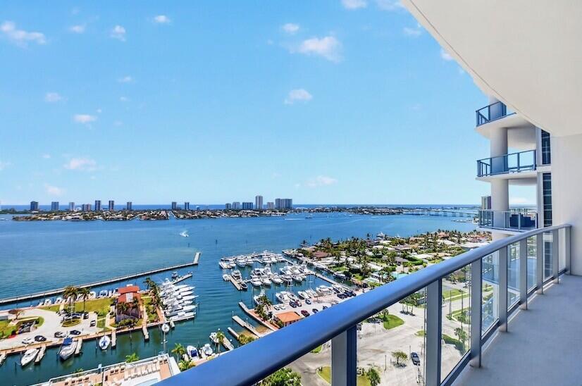220 Lake Shore Drive 1808 Property Photo 1