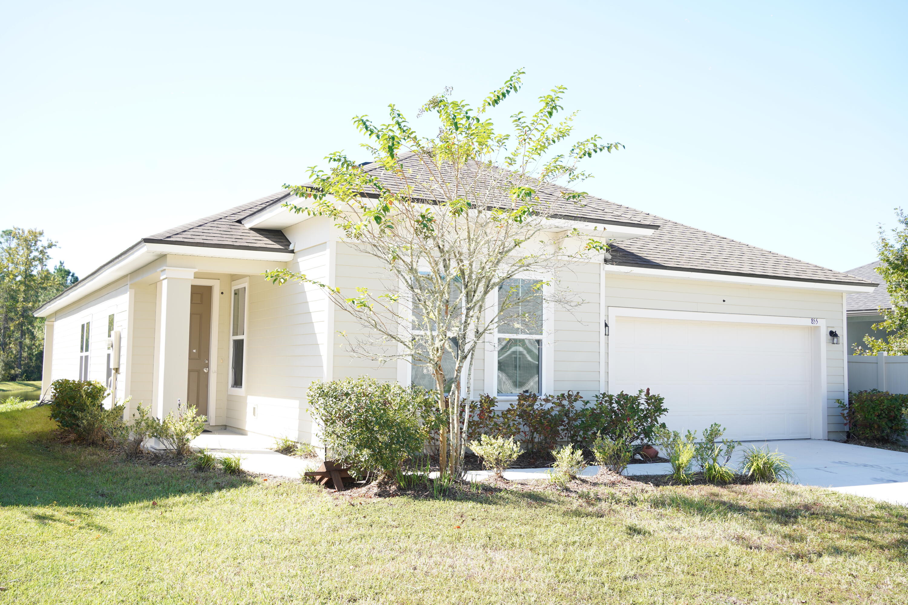 855 Sycamore Way Property Photo 3