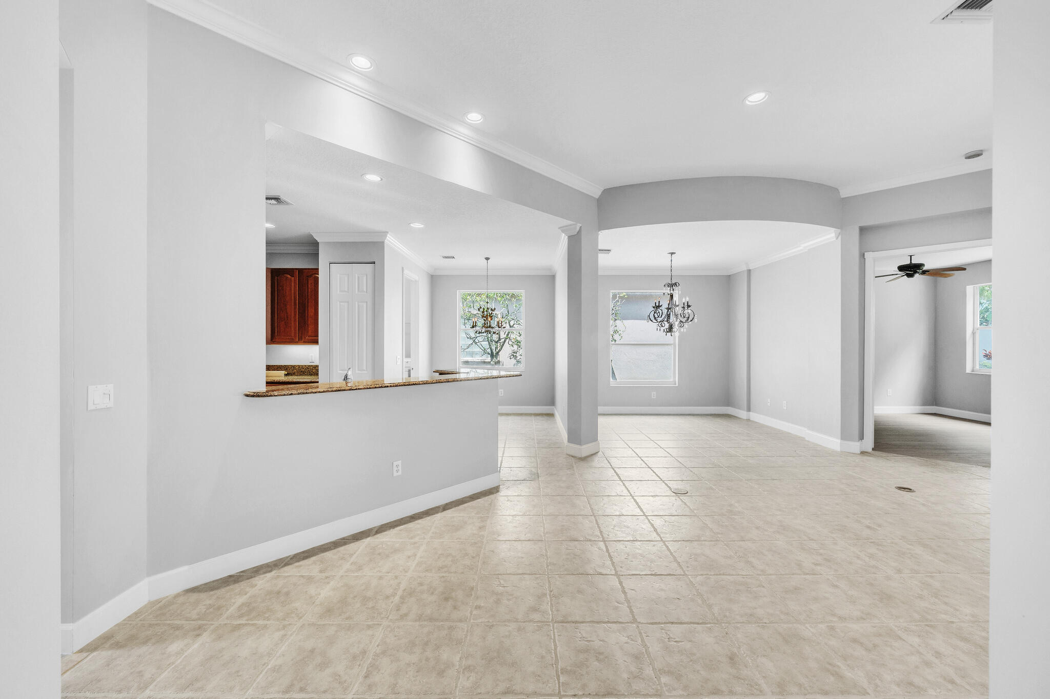 6581 Southport Drive Property Photo 10