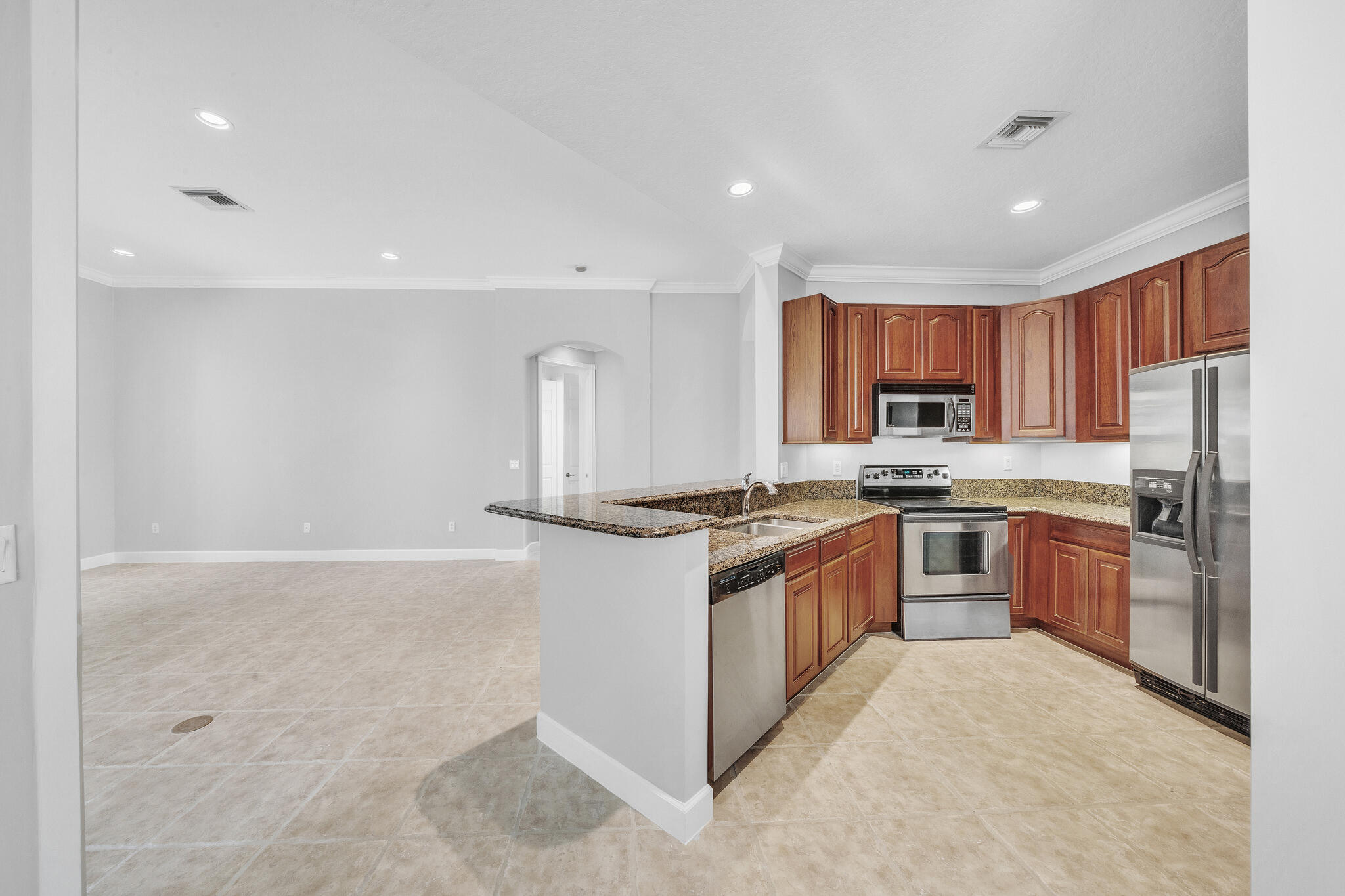 6581 Southport Drive Property Photo 13