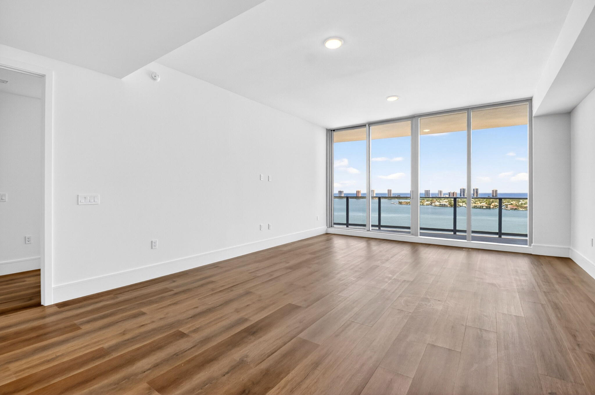 220 Lake Shore Drive 1808 Property Photo 8