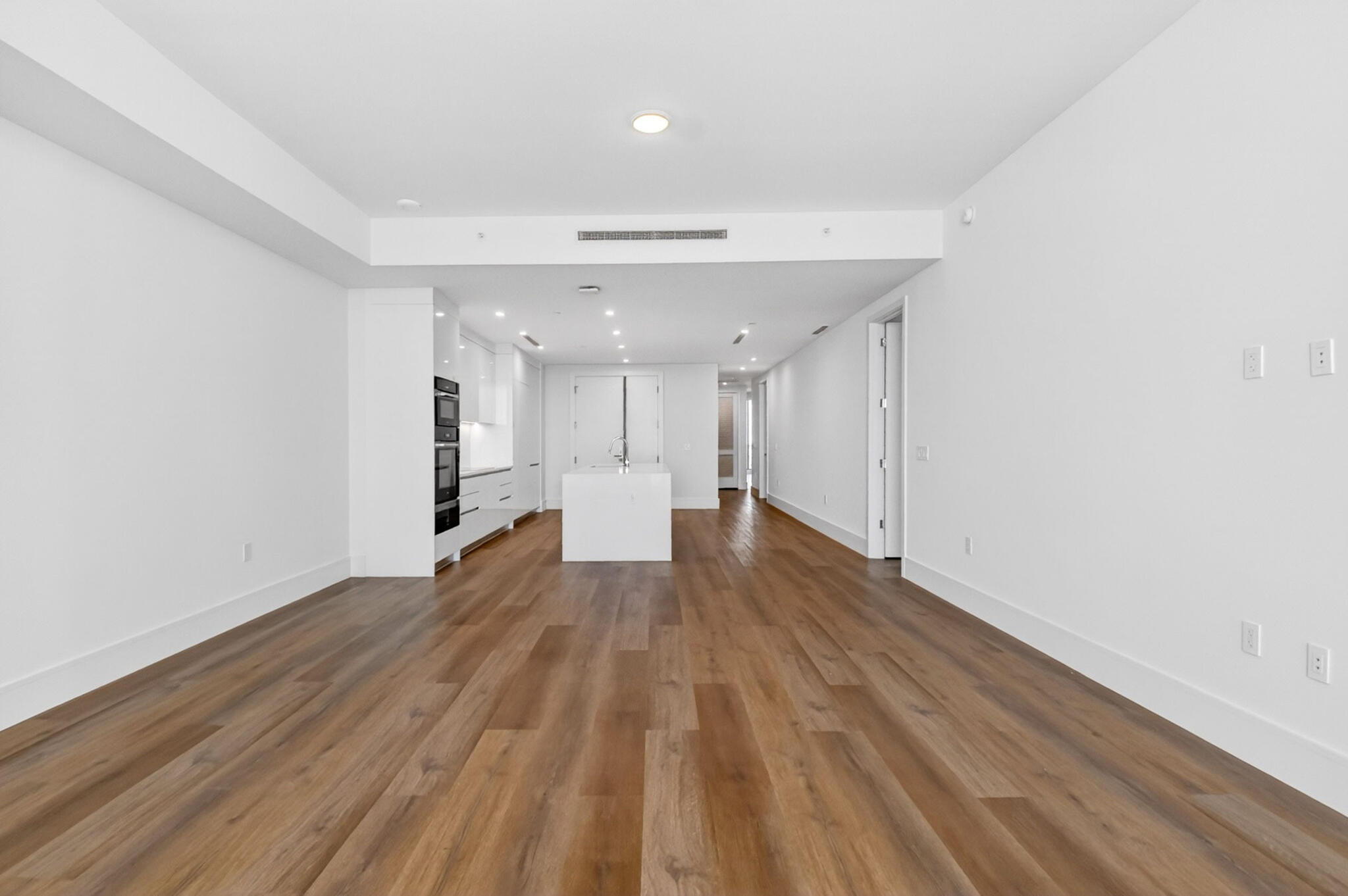 220 Lake Shore Drive 1808 Property Photo 15