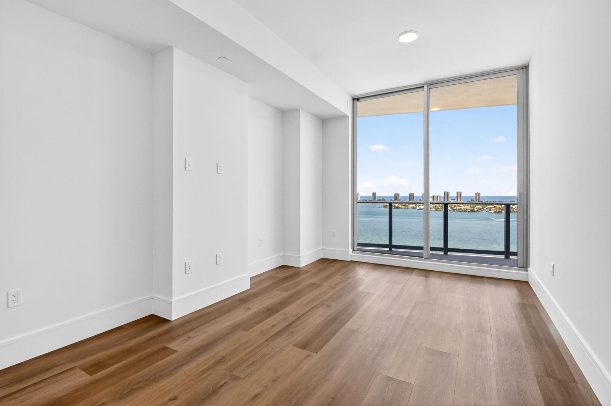 220 Lake Shore Drive 1808 Property Photo 19