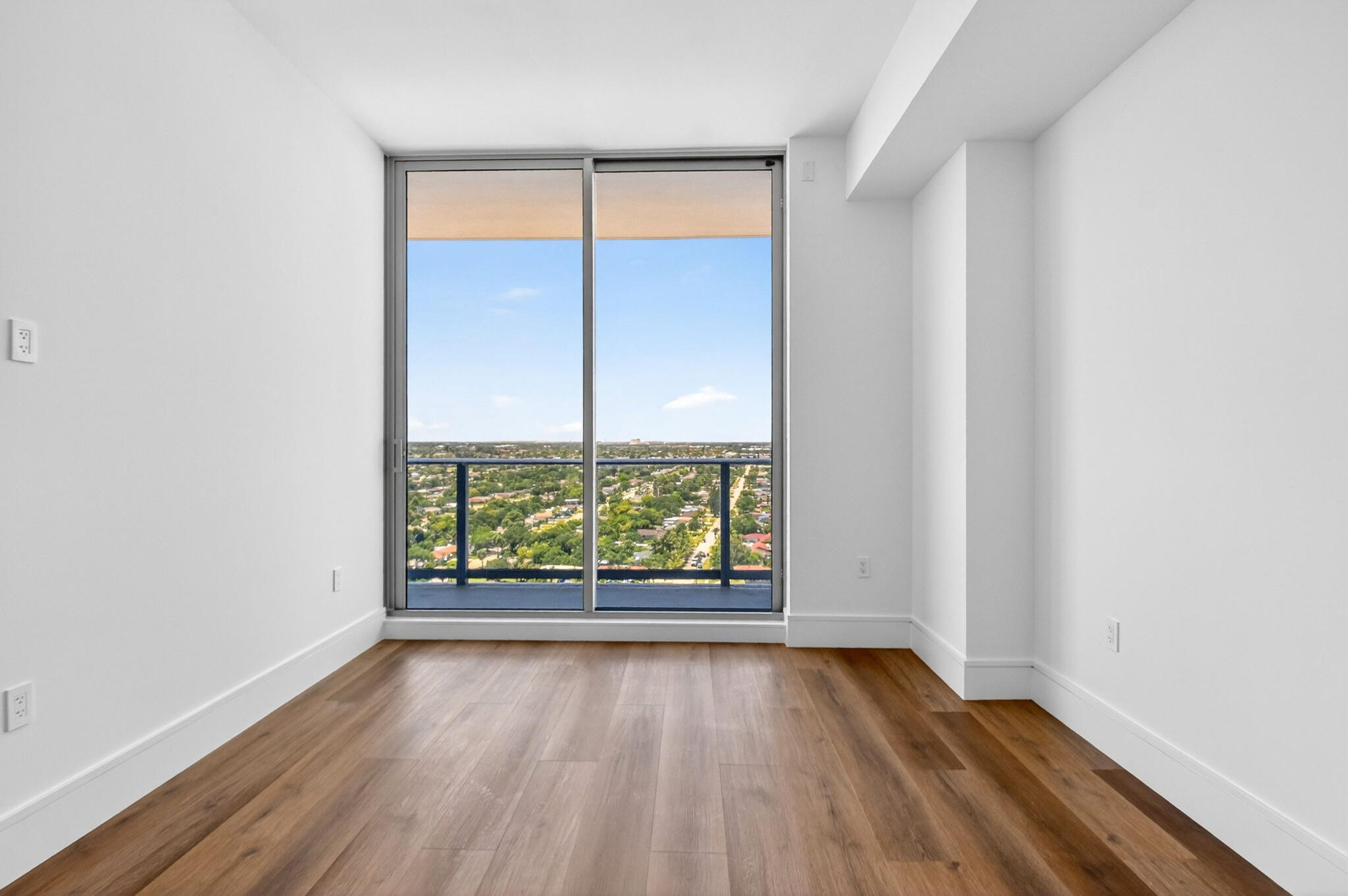 220 Lake Shore Drive 1808 Property Photo 32