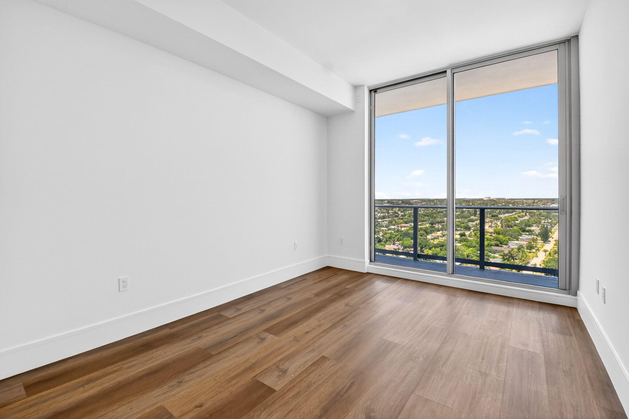 220 Lake Shore Drive 1808 Property Photo 38