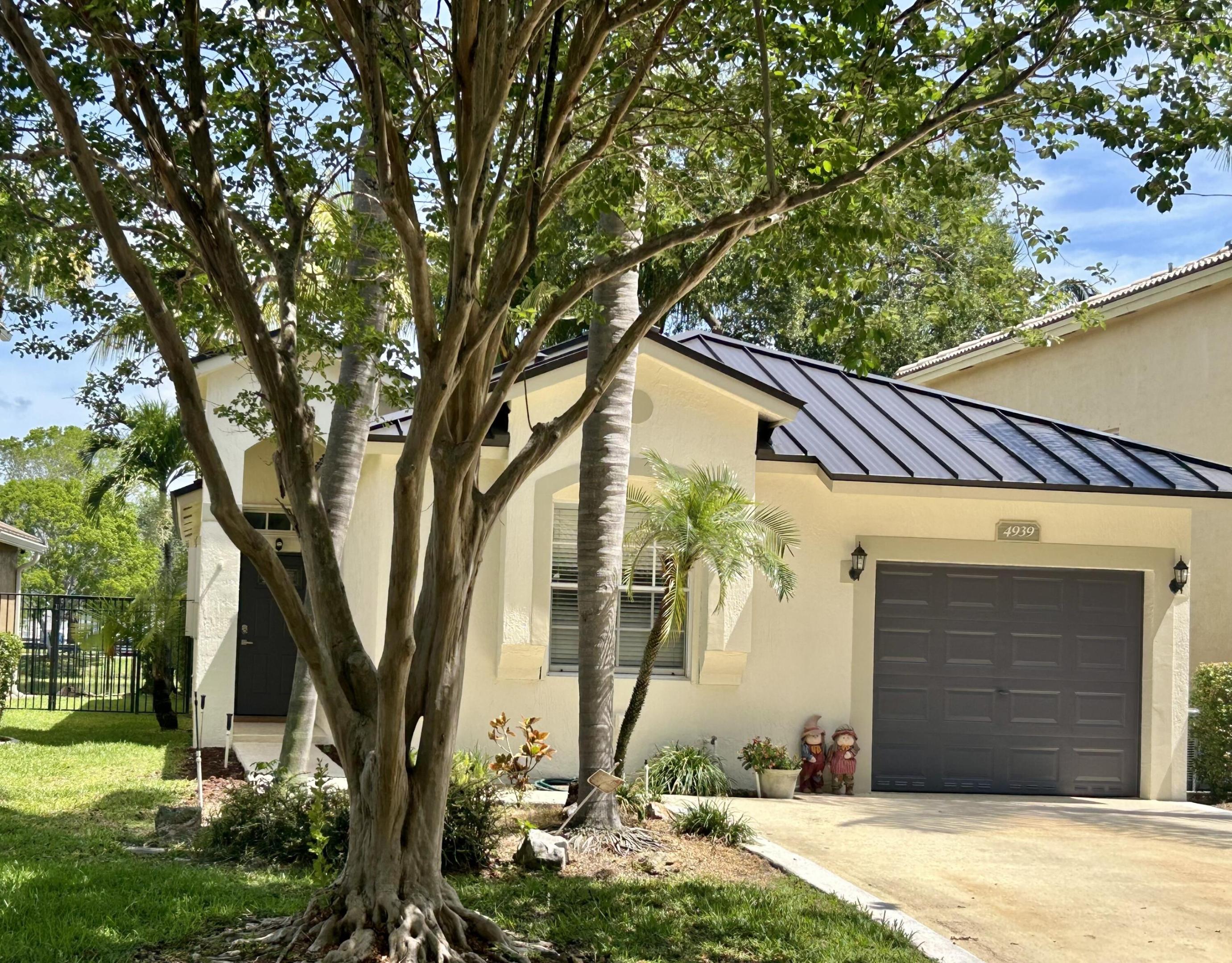 4939 Pelican Street Property Photo 2