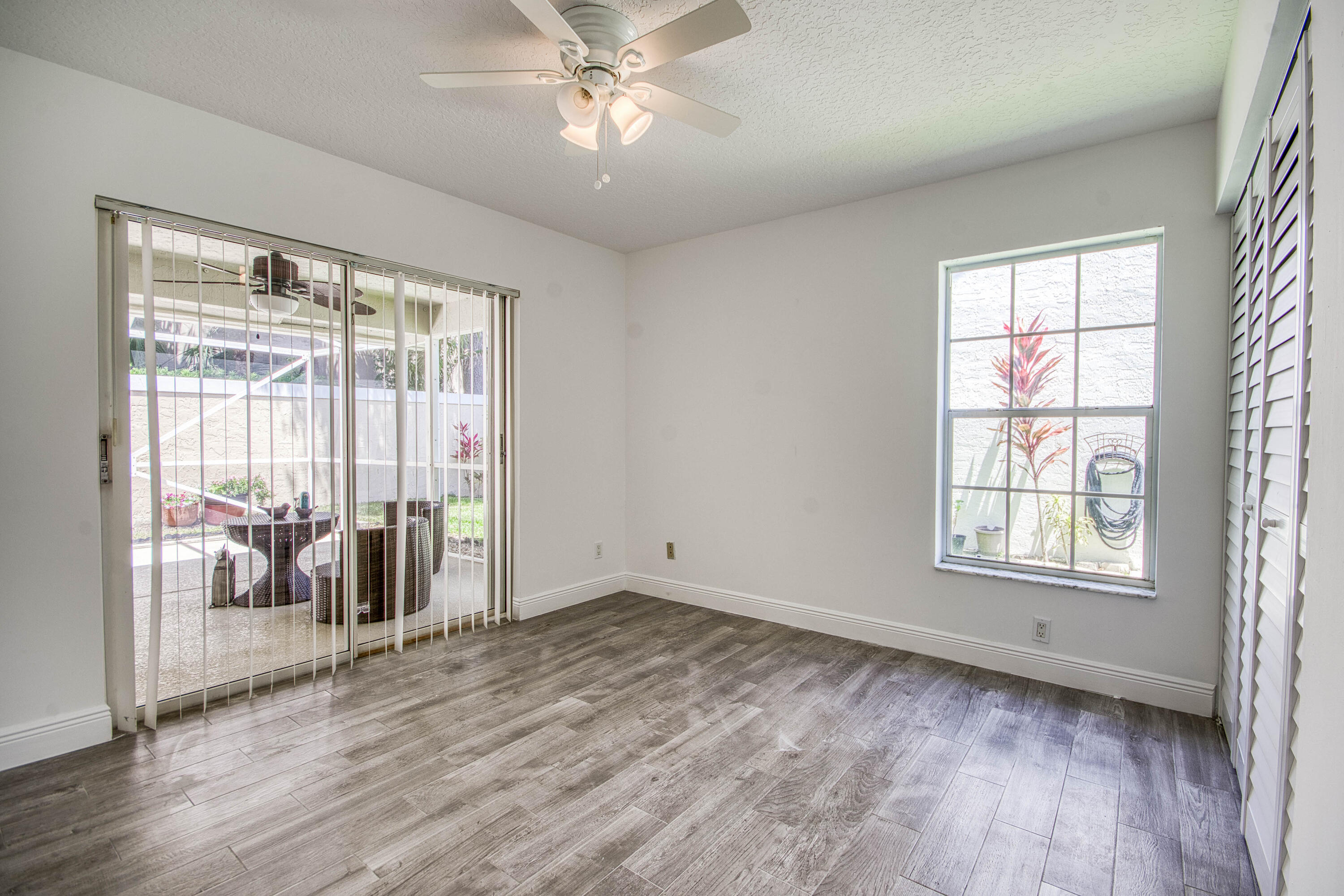 252 Moccasin Trail W Property Photo 22