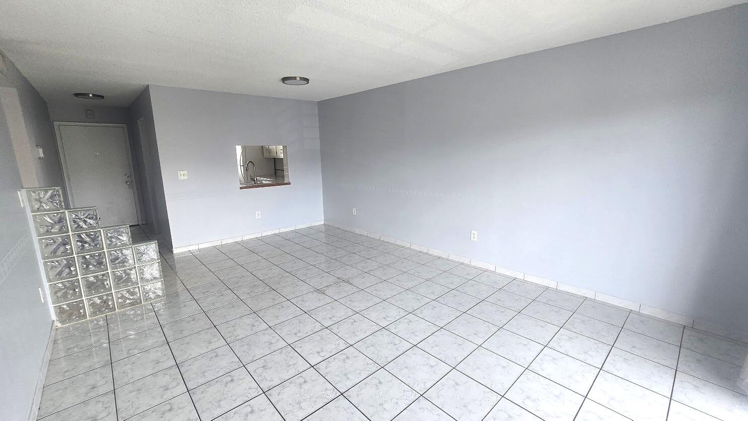 2800 Nw 56th Avenue G406 Property Photo 3