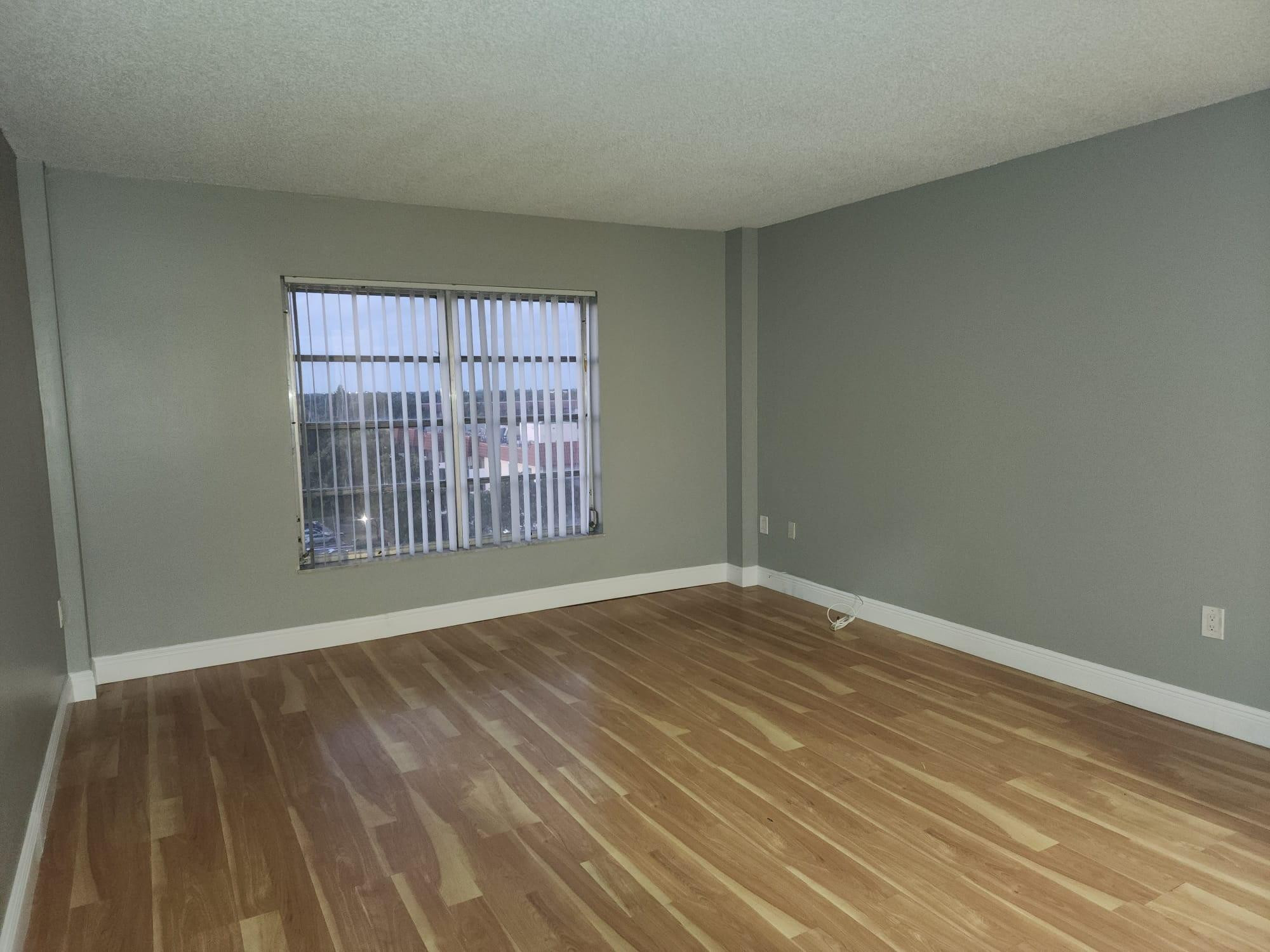4174 Inverrary Drive 811 Property Photo 6