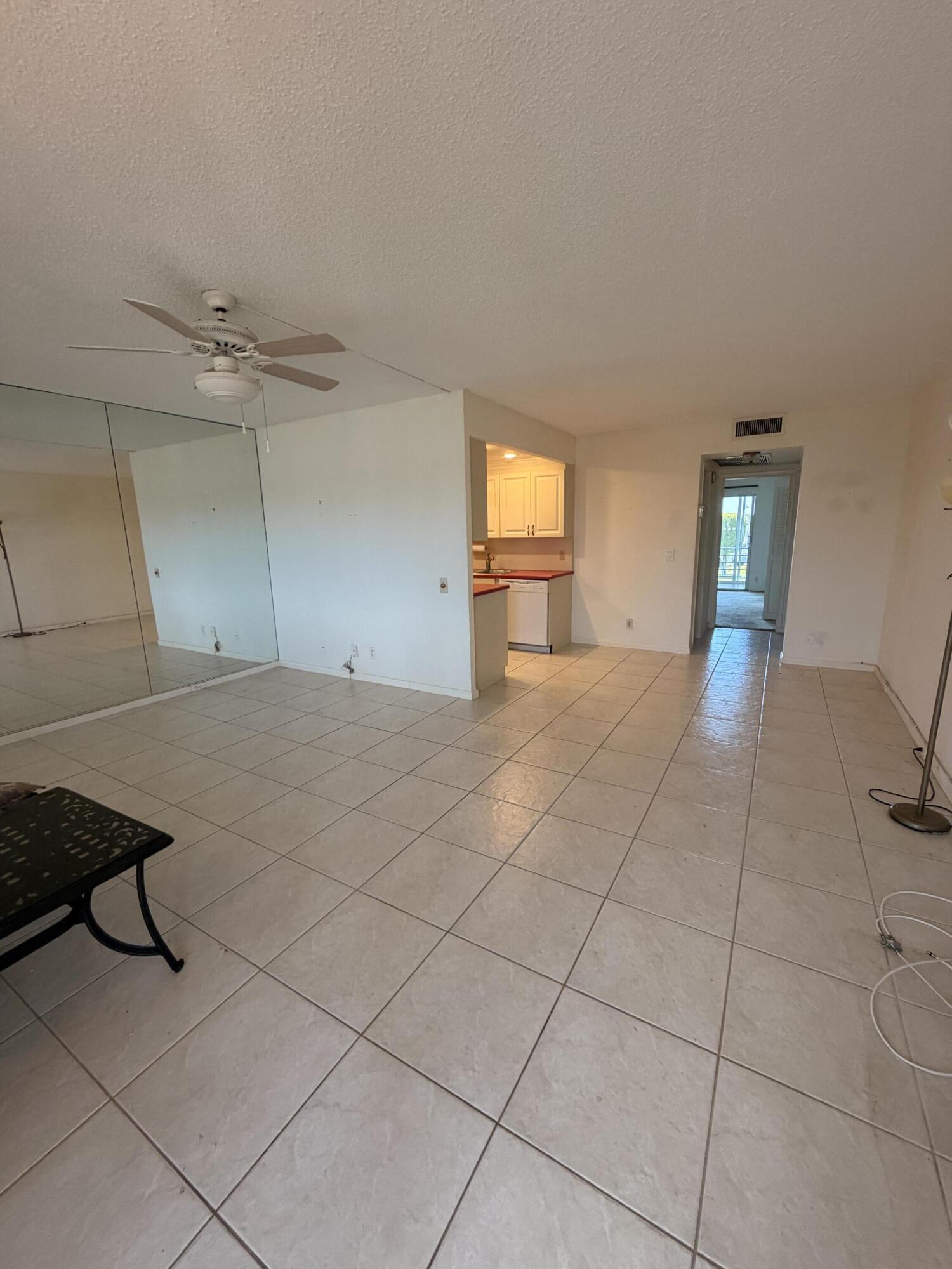 4074 Cornwall D Property Photo 8
