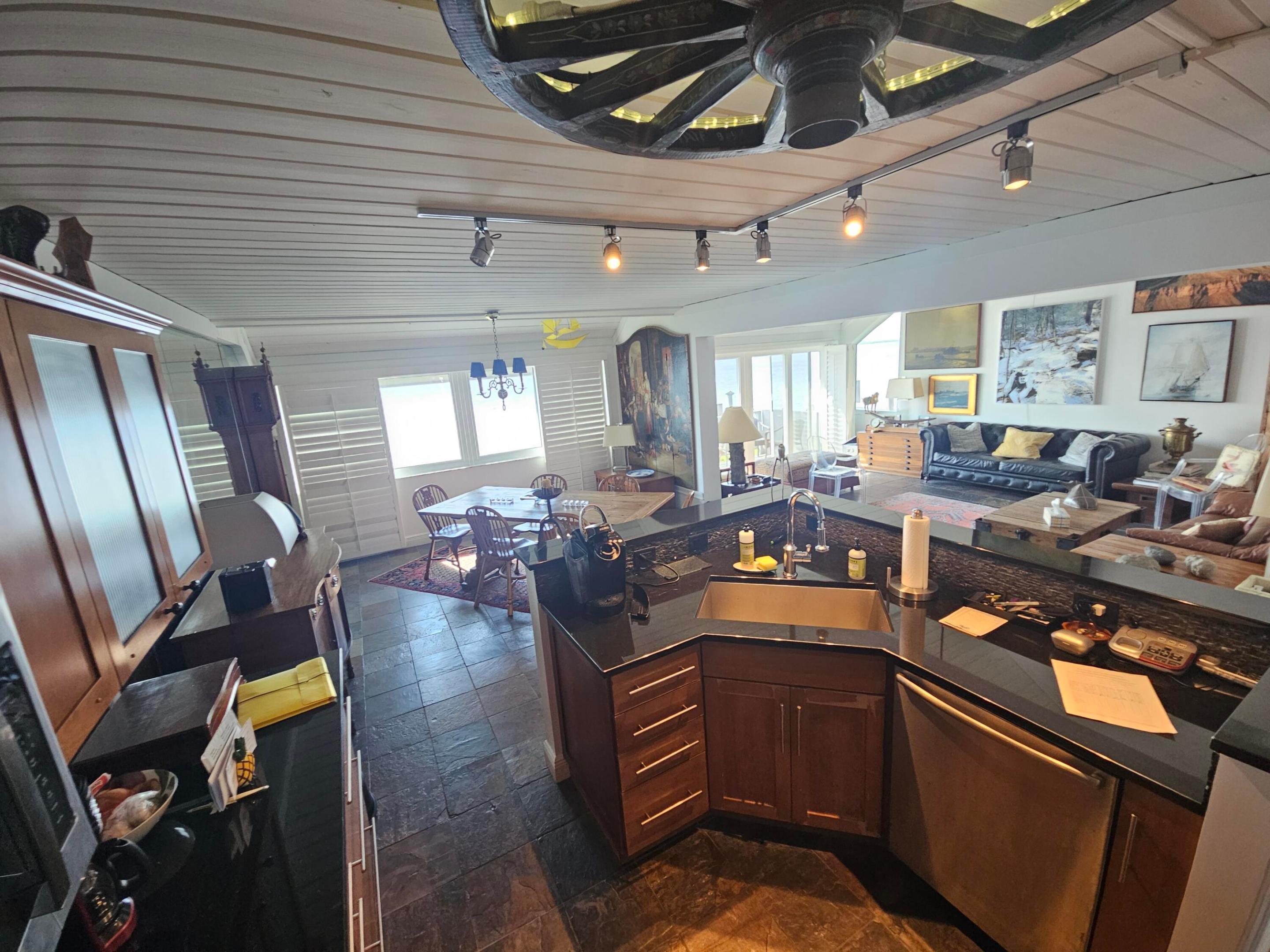 201 Spyglass Lane Property Photo 6