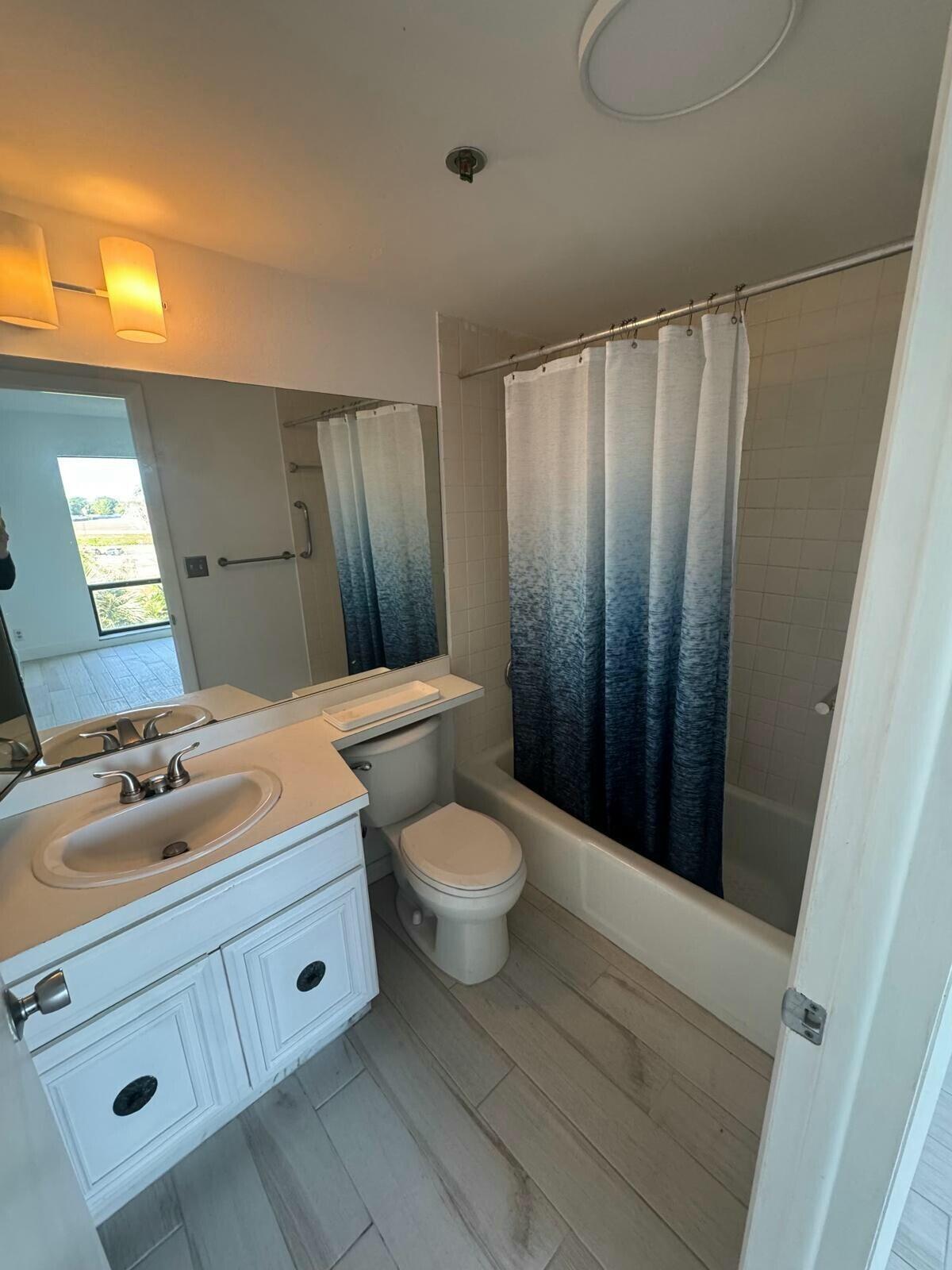 3000 Presidential Way 404 Property Photo 11