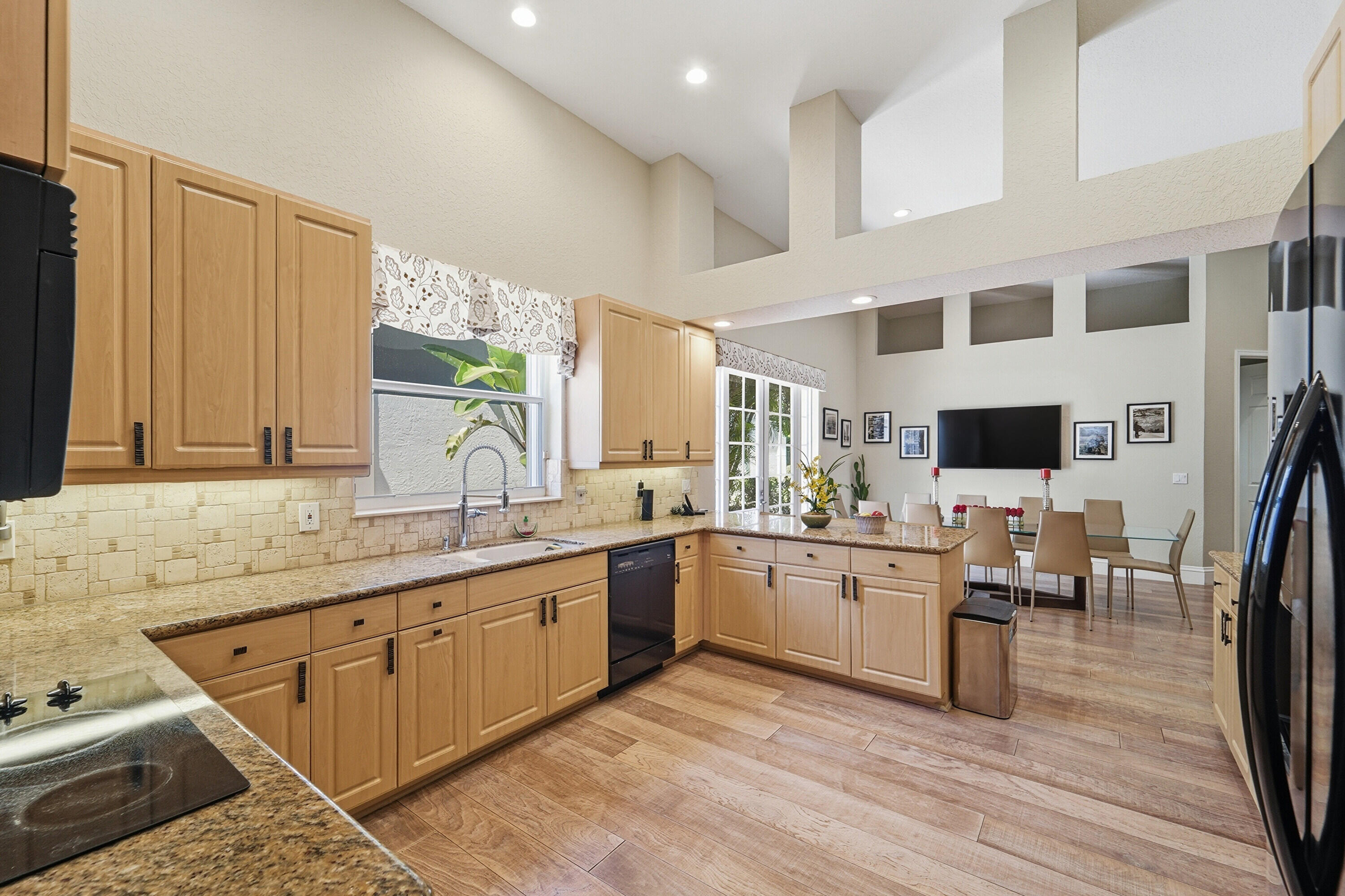 16197 Villa Vizcaya Place Property Photo 21
