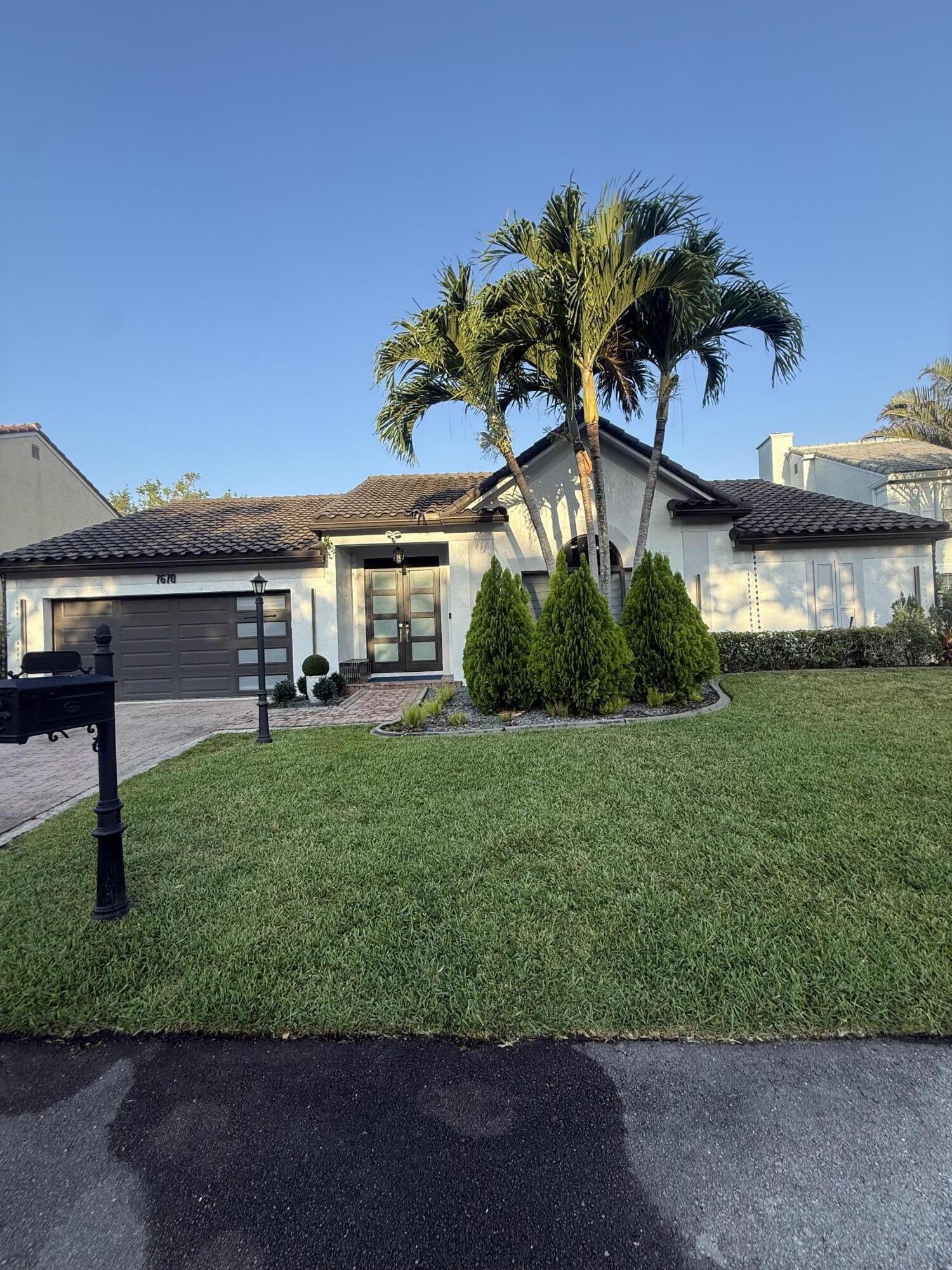 7670 Live Oak Drive