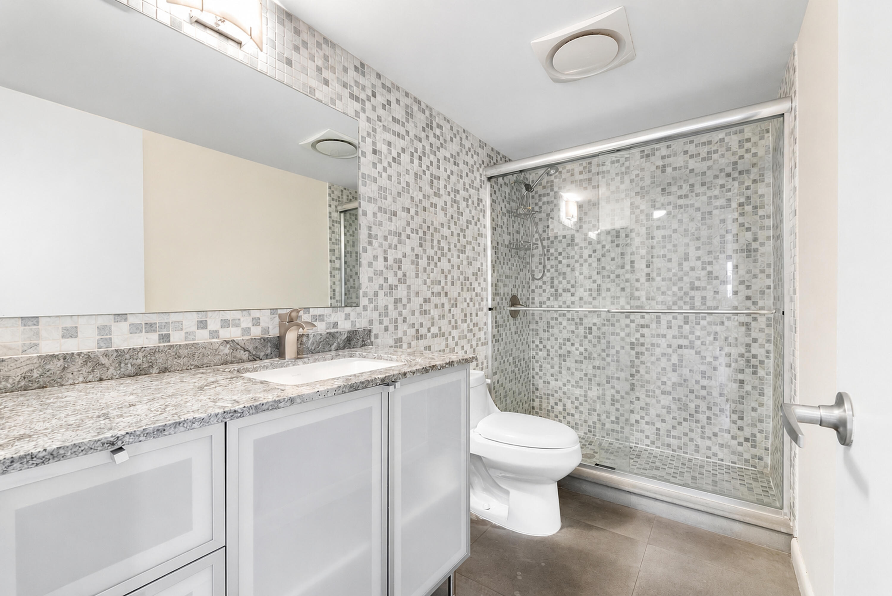 4900 N Ocean Boulevard 416 Property Photo 18