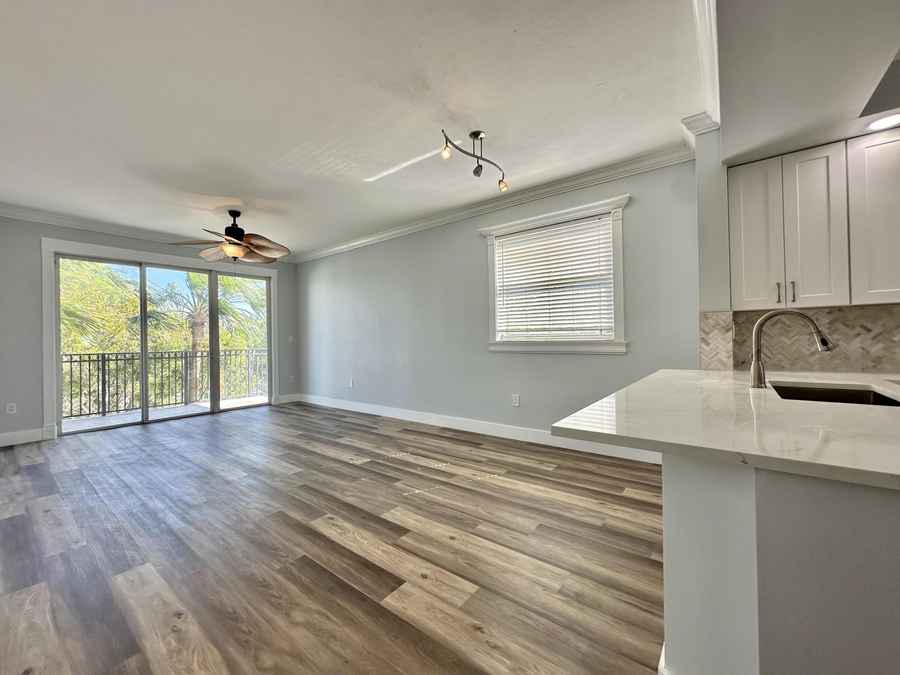 27 Royal Palm Way 406 Property Photo 13