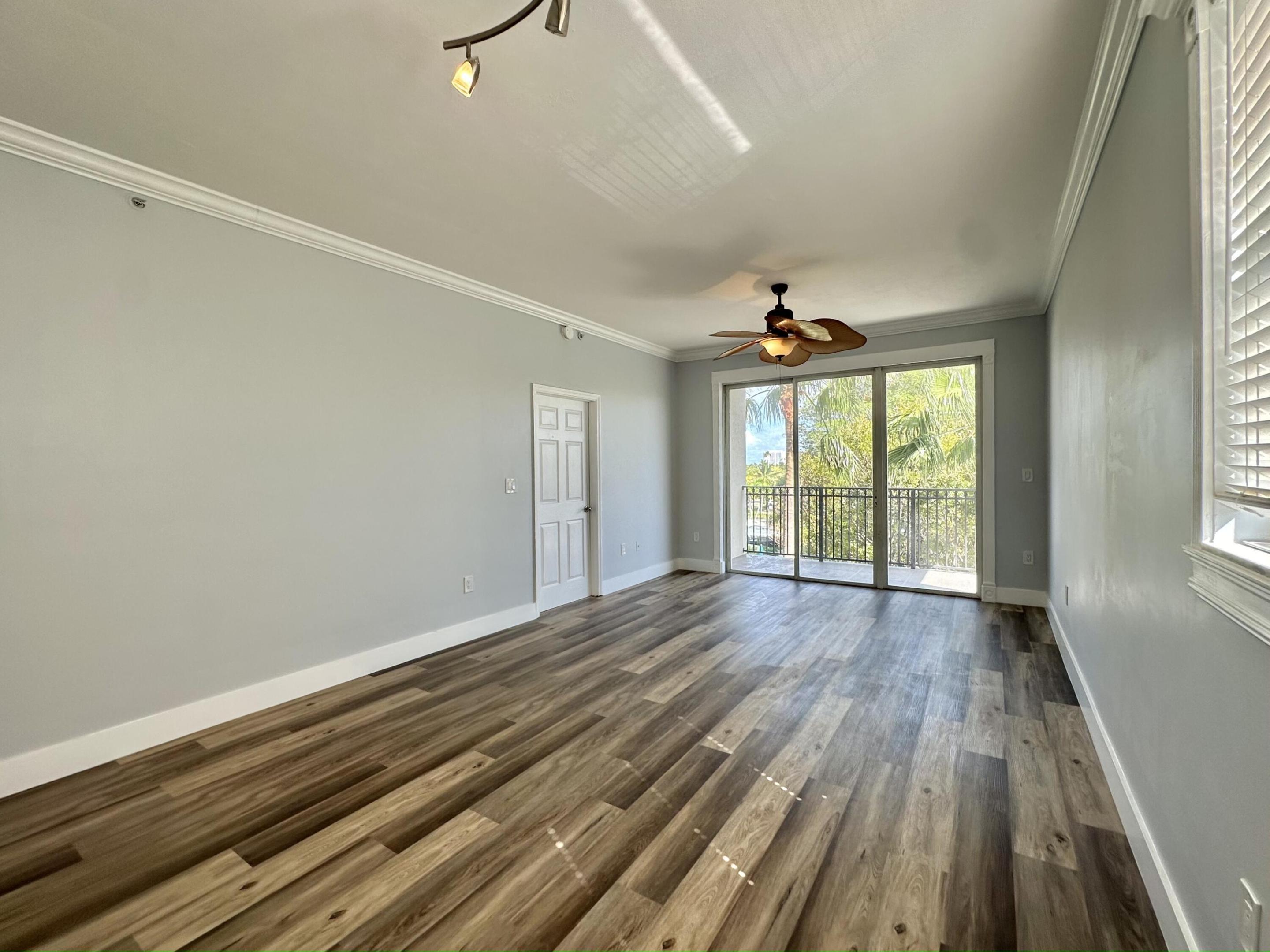 27 Royal Palm Way 406 Property Photo 17