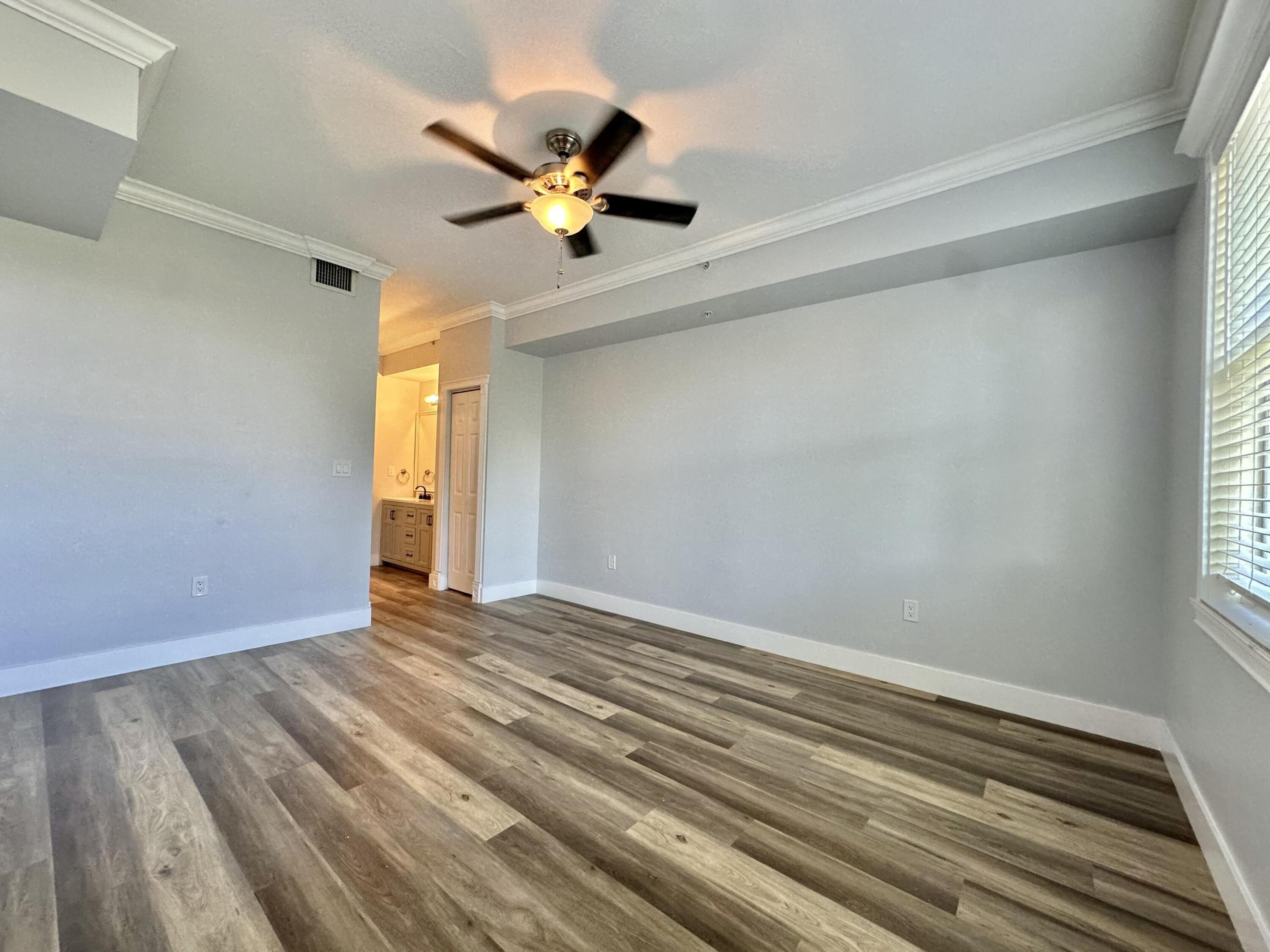 27 Royal Palm Way 406 Property Photo 24