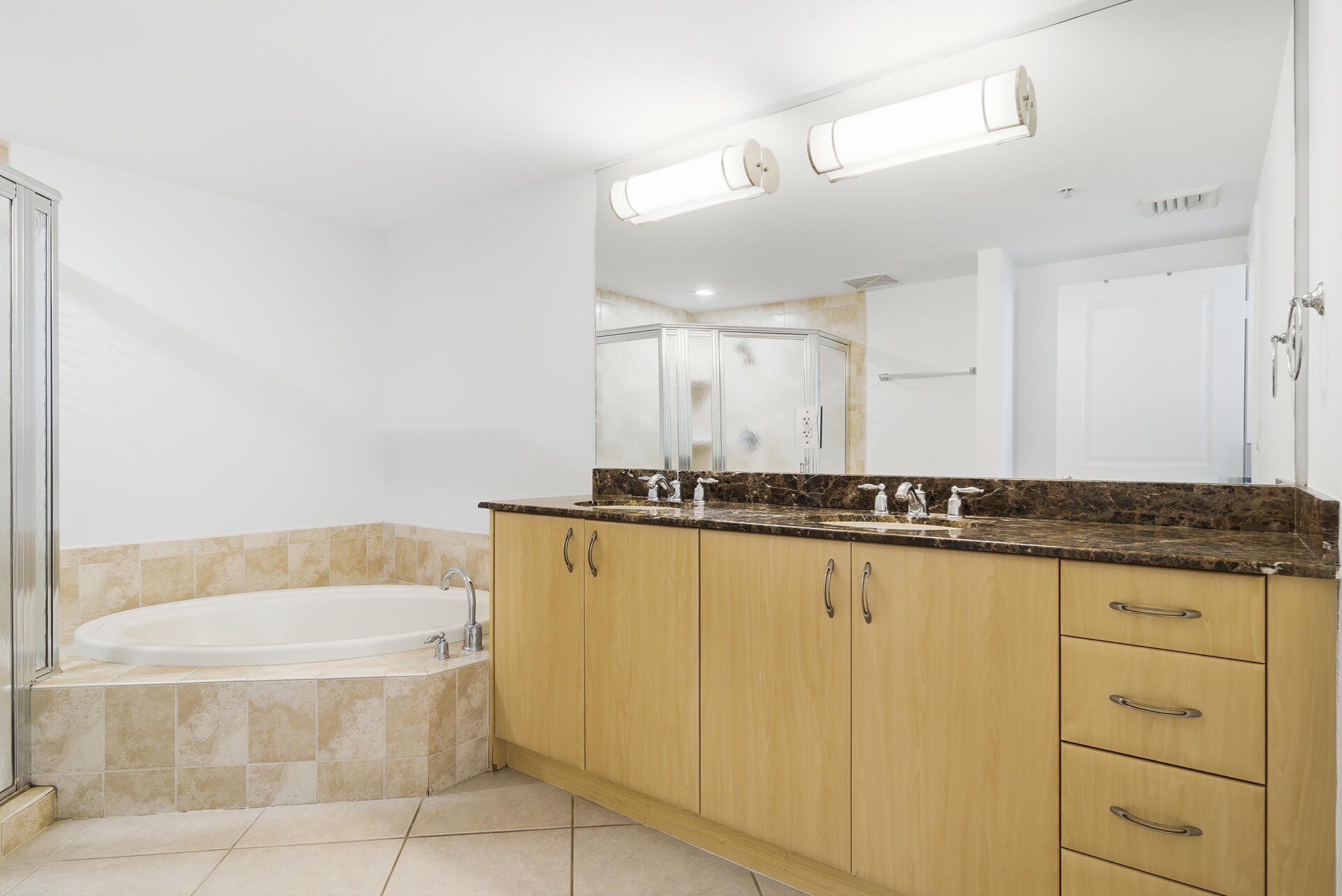 403 S Sapodilla Avenue 218 Property Photo 15