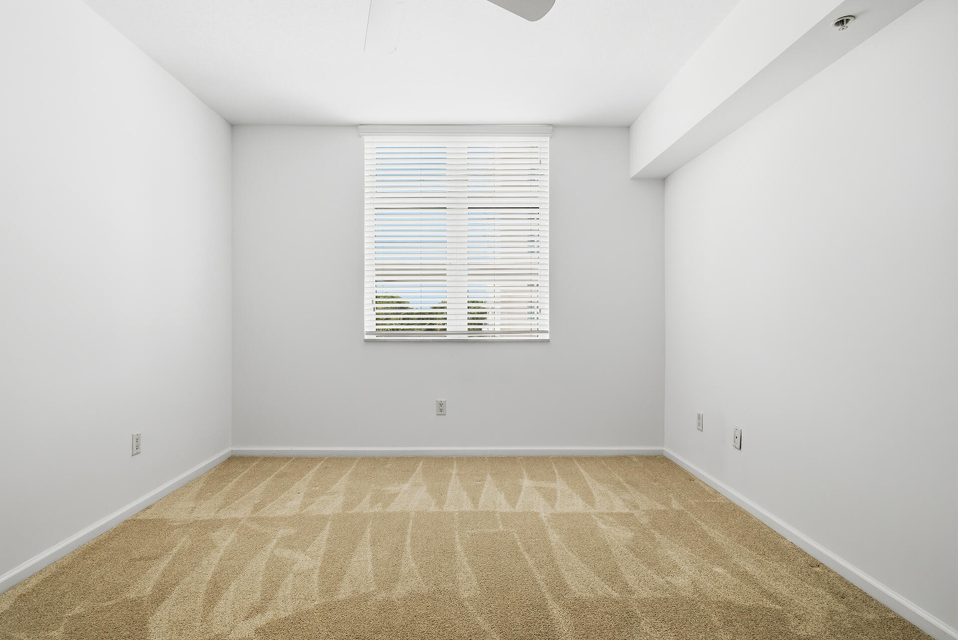 403 S Sapodilla Avenue 218 Property Photo 20