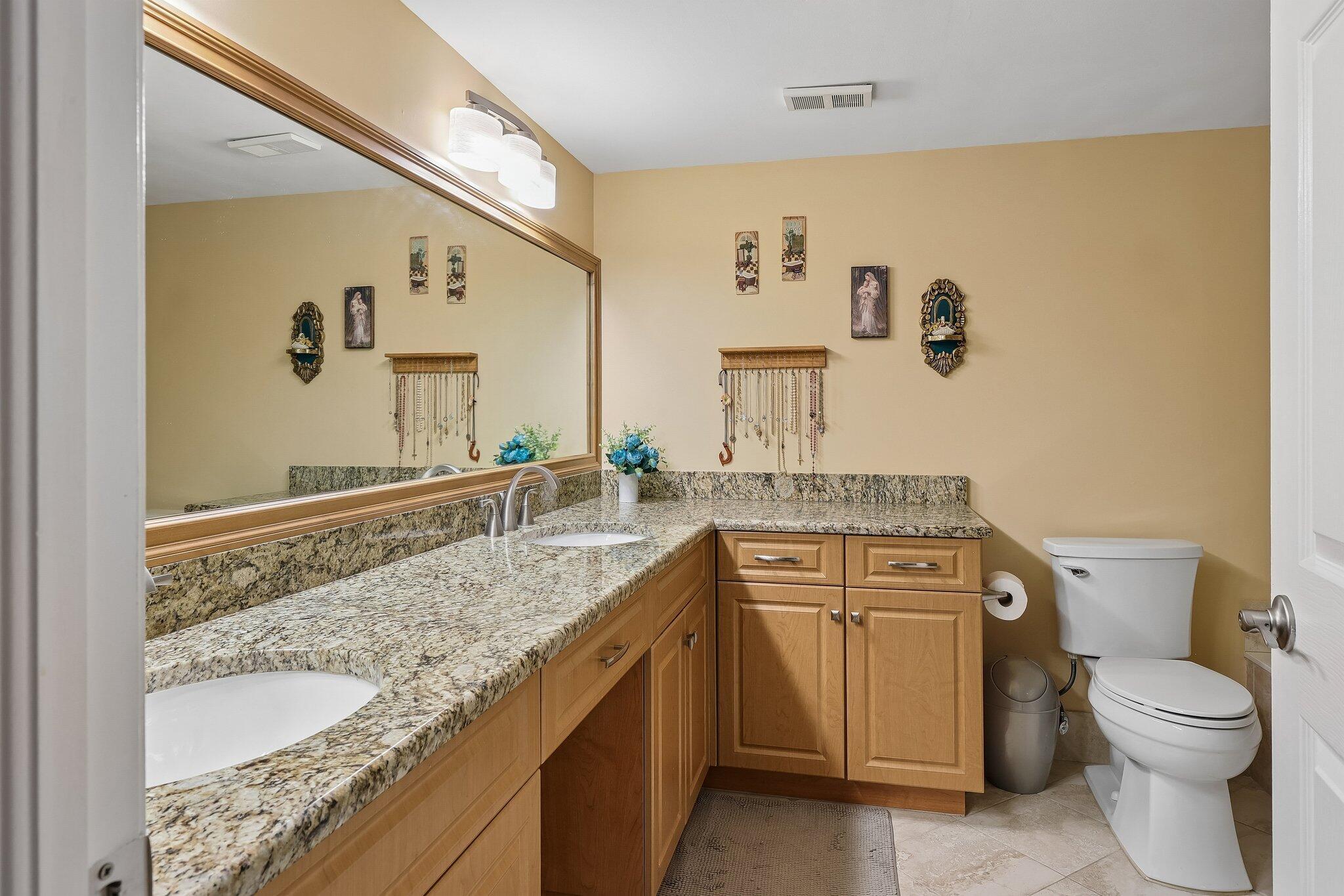 9681 E Sills Dr E 102 Property Photo 17