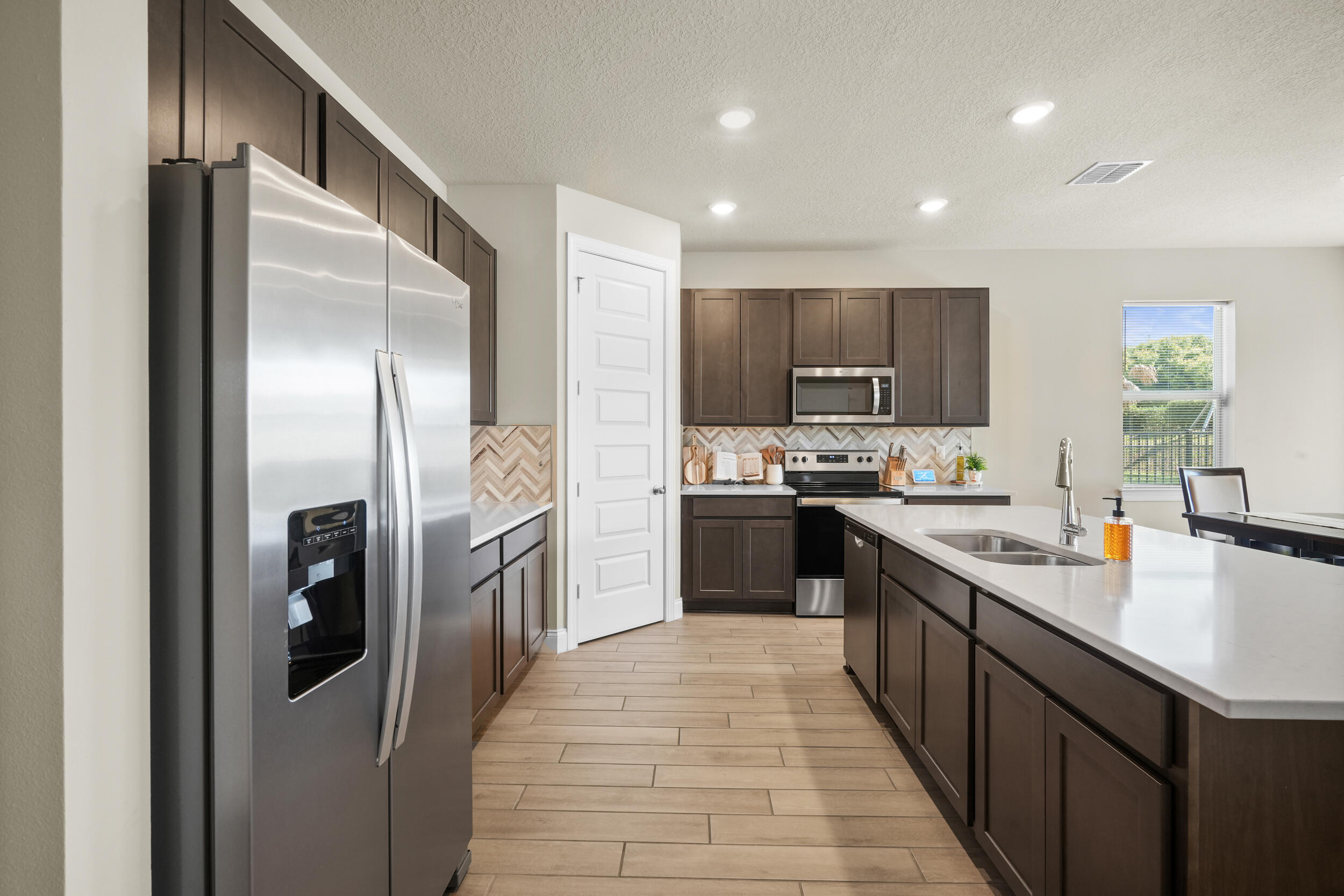 8588 Dahlia Circle Property Photo 14