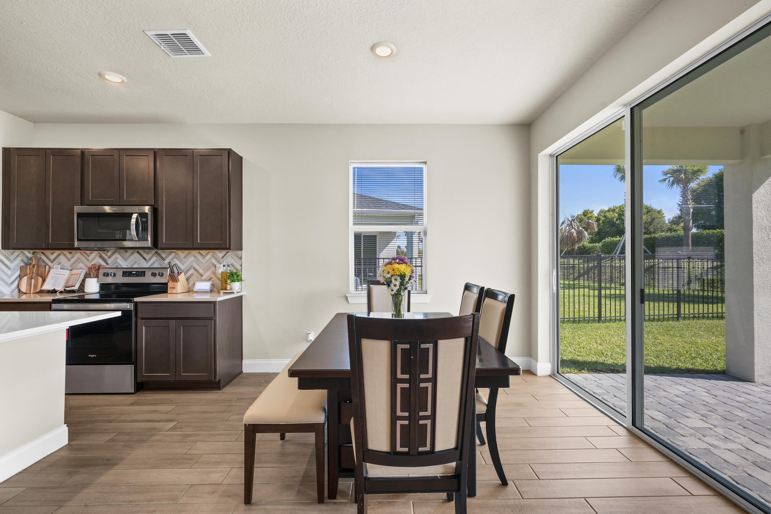 8588 Dahlia Circle Property Photo 30