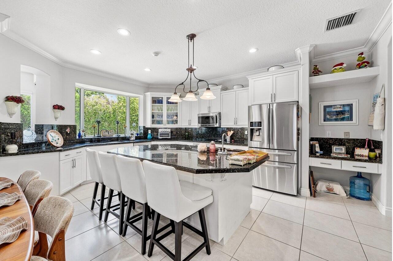 6990 Cypress Cove Circle Property Photo 6