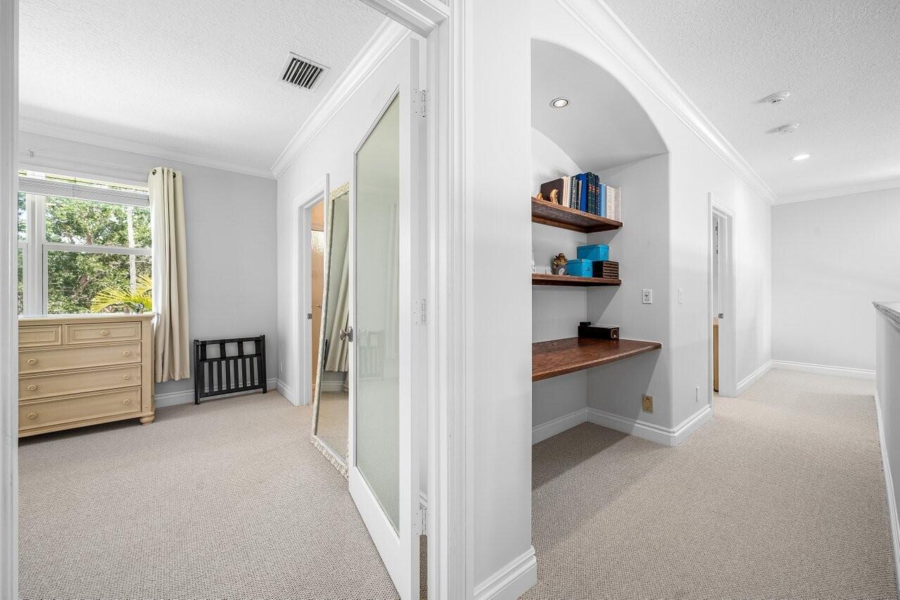 6990 Cypress Cove Circle Property Photo 17