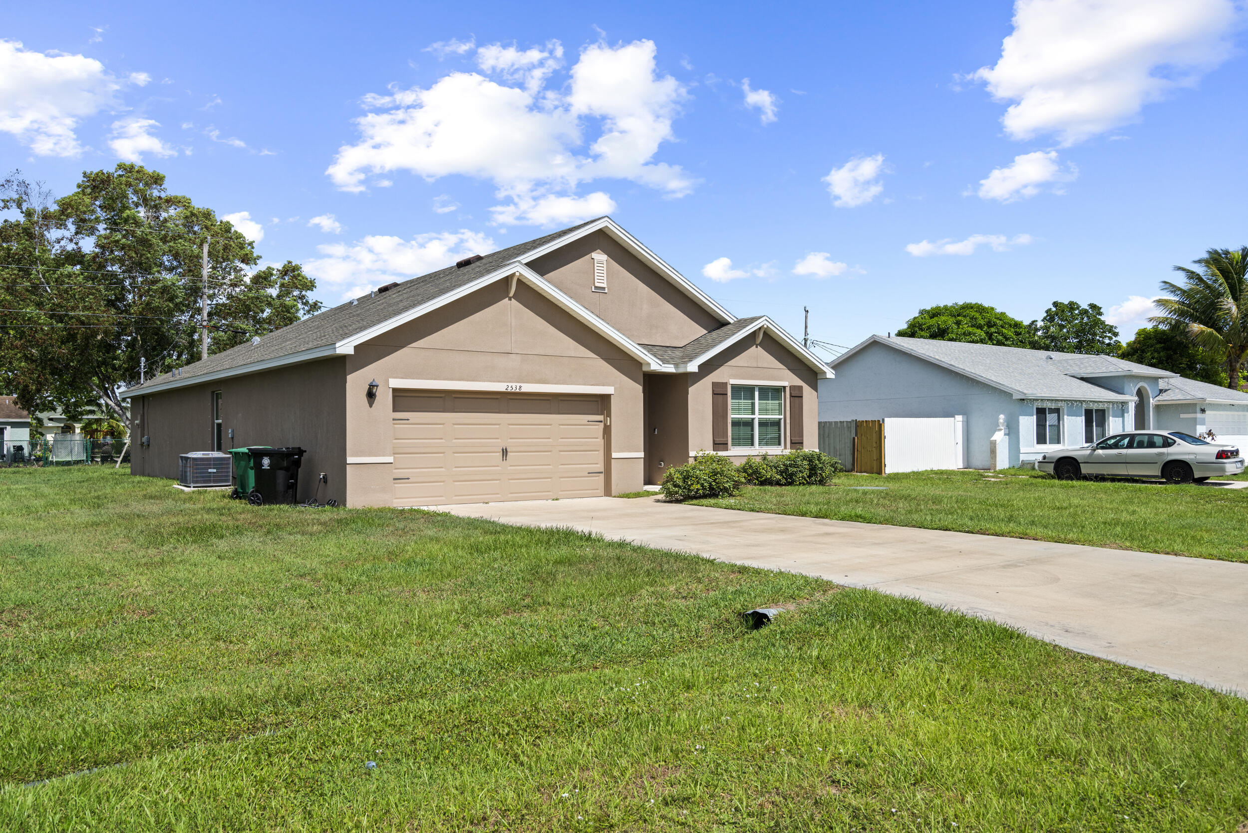 2538 Se Rock Springs Drive Property Photo 1