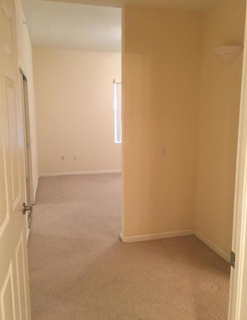1610 Presidential Way B-305 Property Photo 8