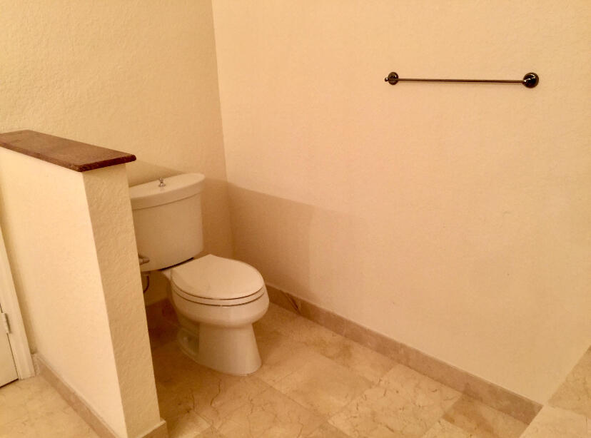 1610 Presidential Way B-305 Property Photo 11