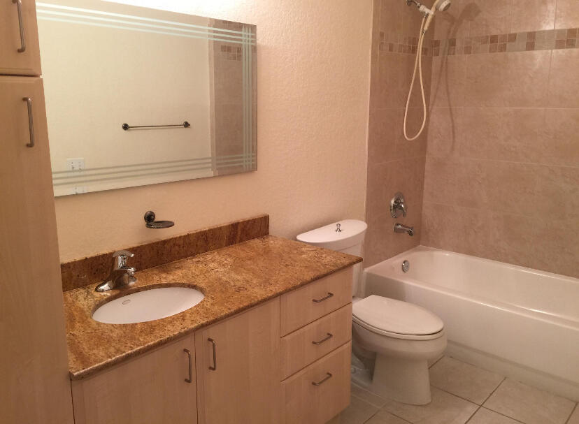 1610 Presidential Way B-305 Property Photo 15
