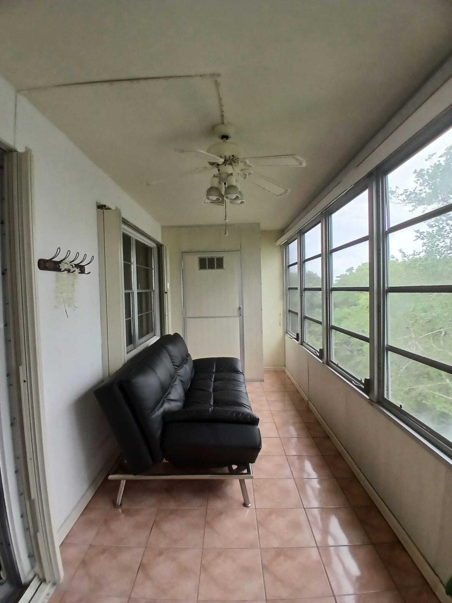 4023 Newport H Property Photo 12