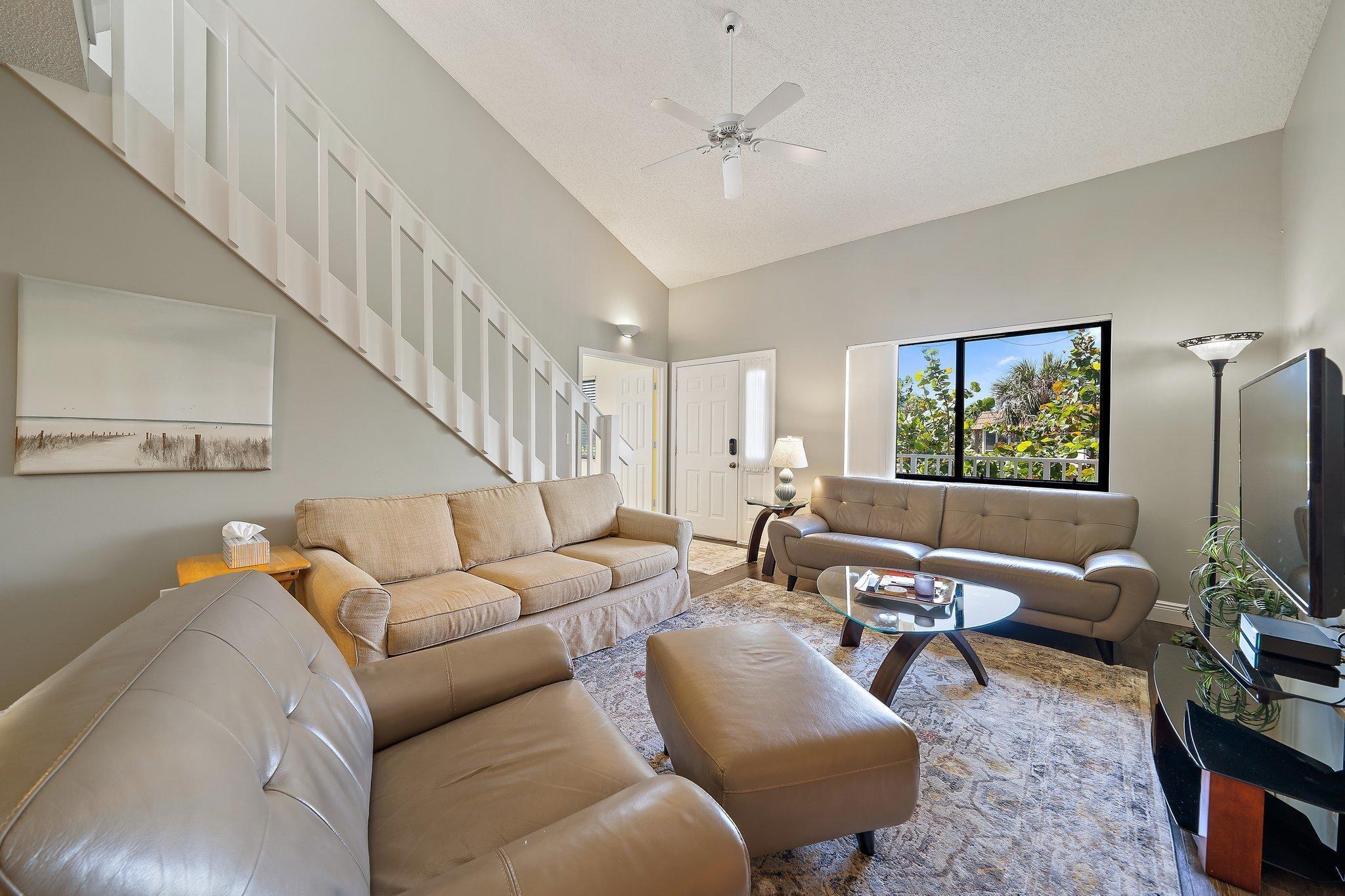860 Bella Vista Court S 60 Property Photo 6
