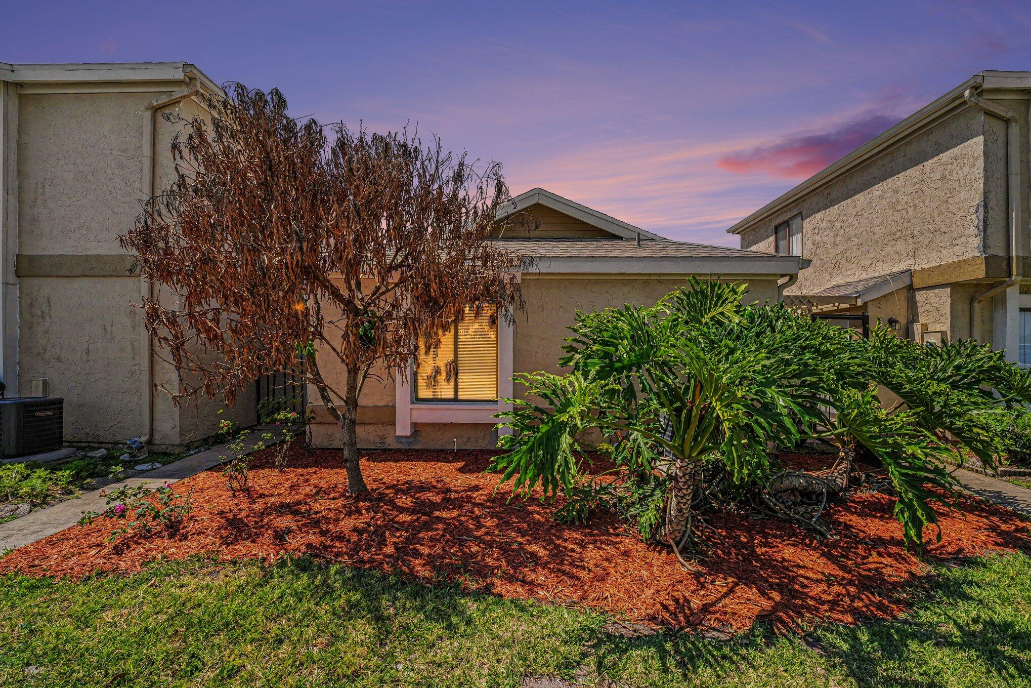 1011 Ne Abada Ct Court Ne 110 Property Photo 1
