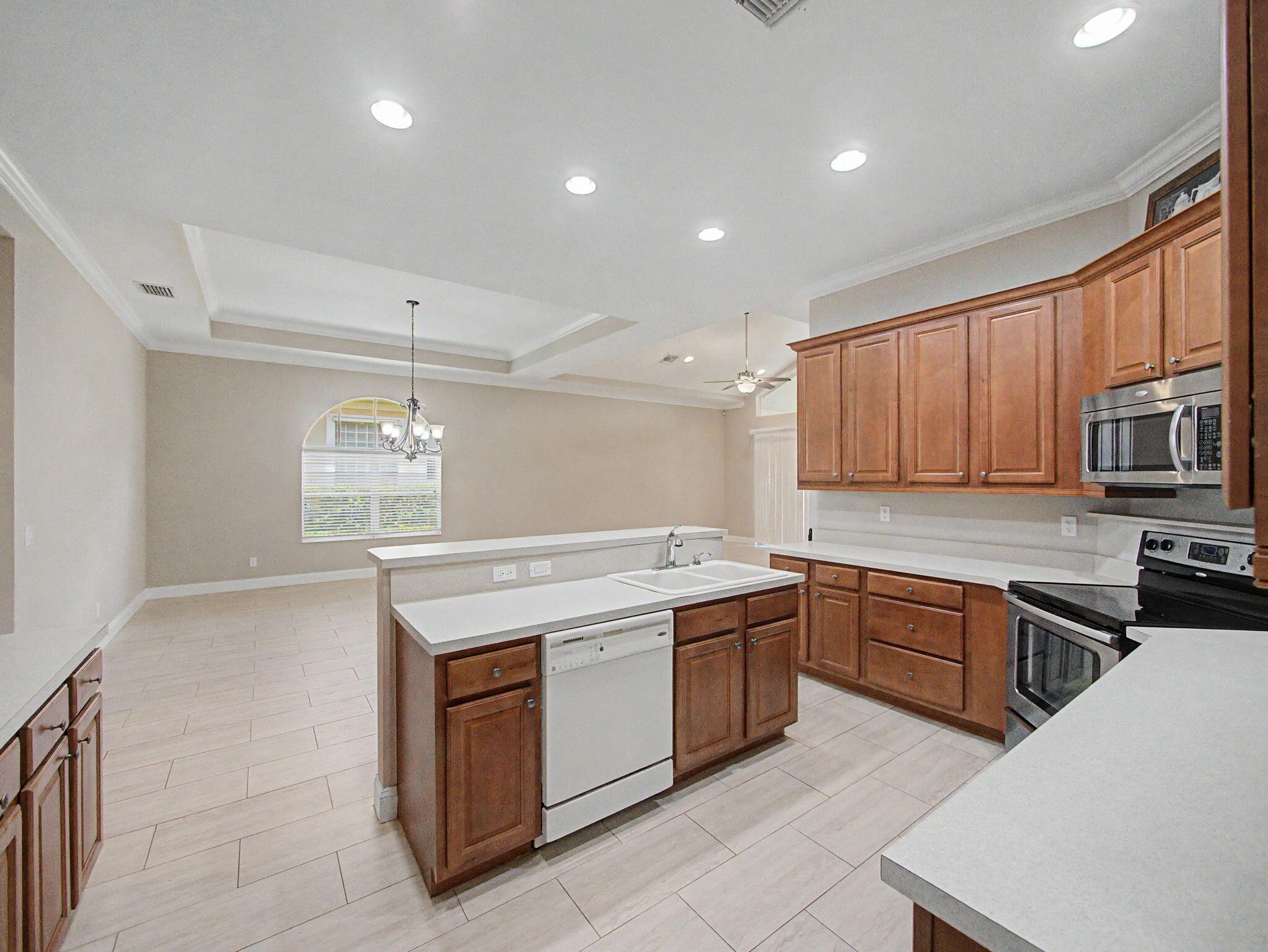 9112 Short Chip Circle Property Photo 6
