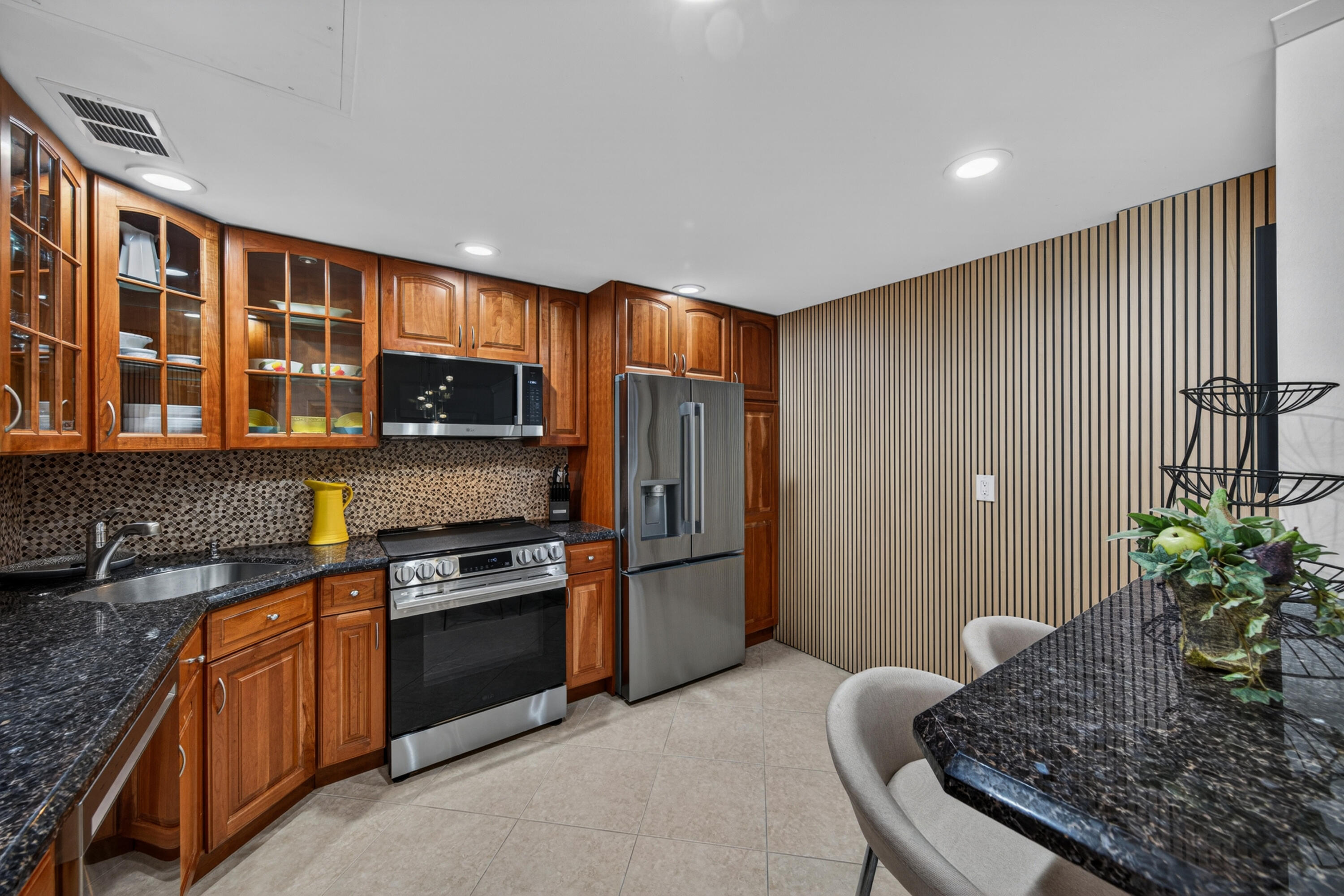 2851 S Ocean Boulevard 1n Property Photo 6