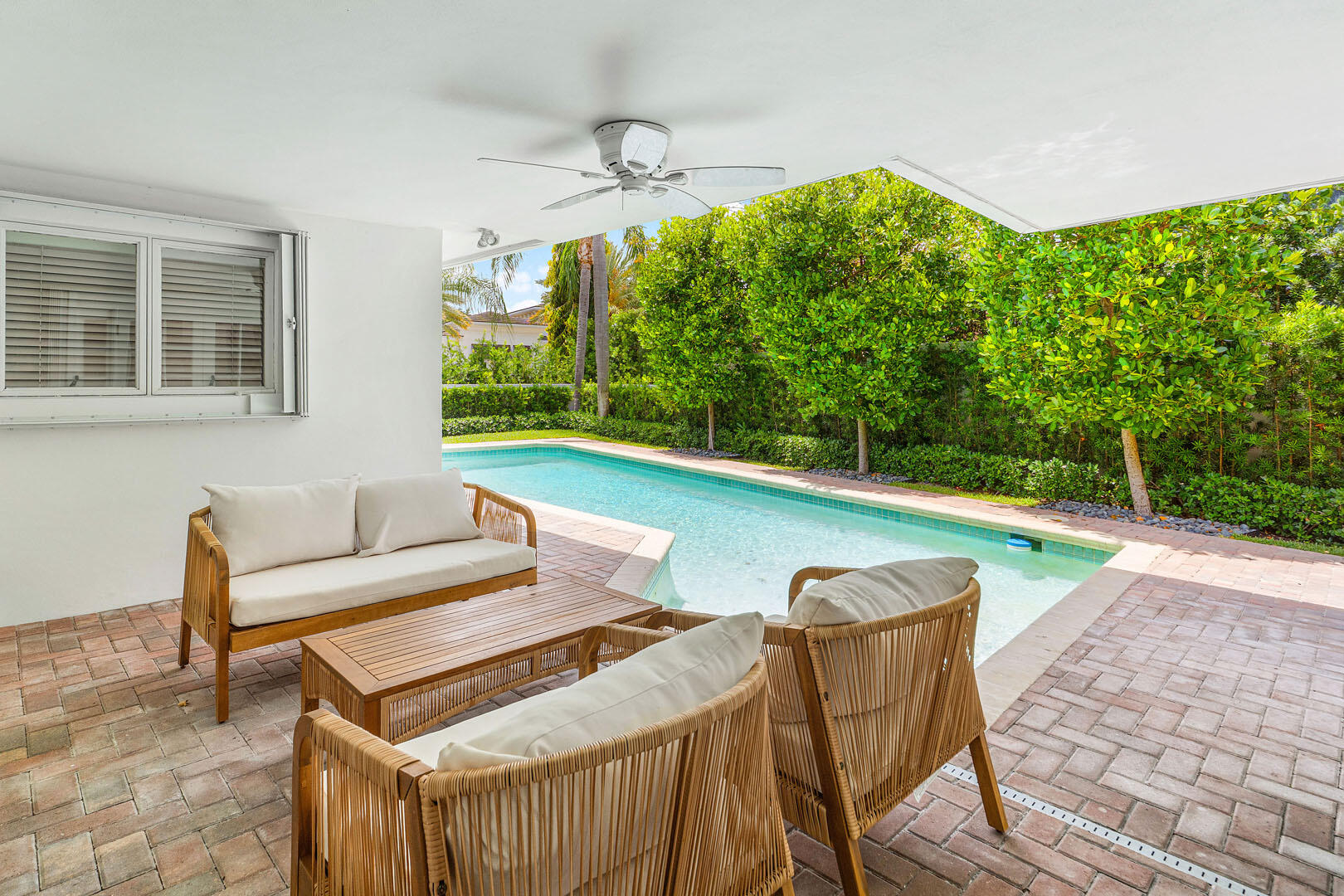 1251 Thatch Palm Drive Property Photo 16