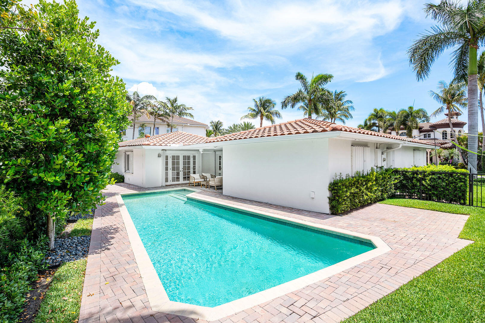 1251 Thatch Palm Drive Property Photo 19