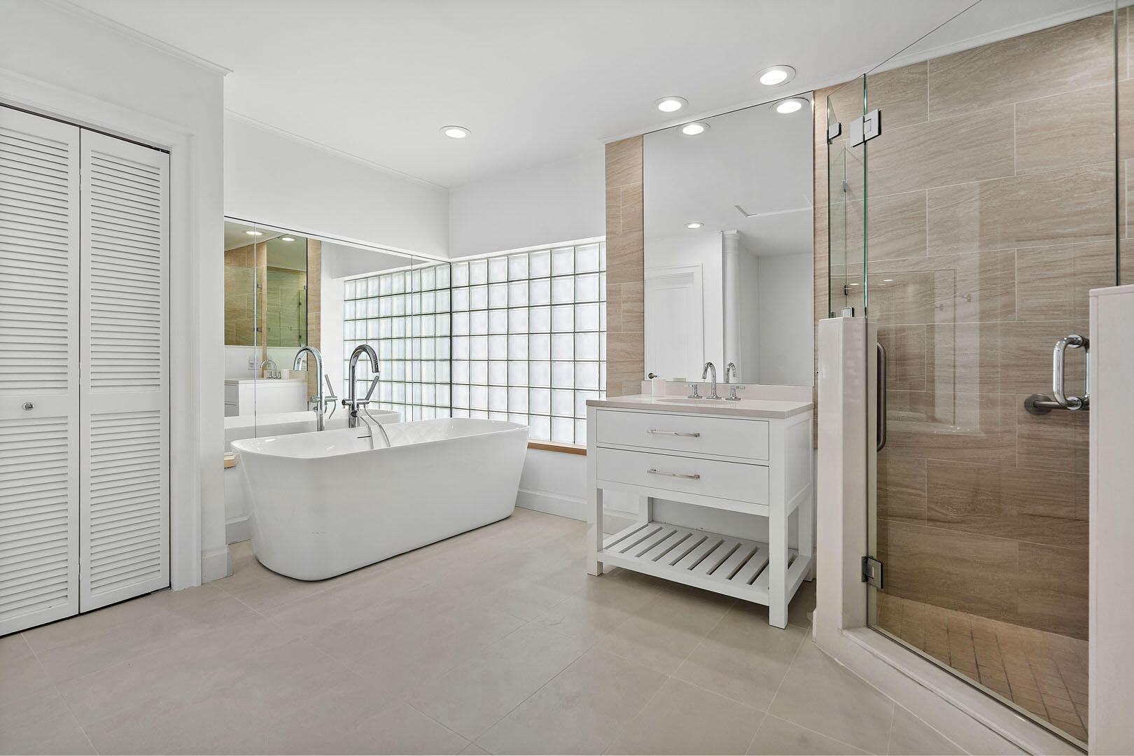 1251 Thatch Palm Drive Property Photo 30