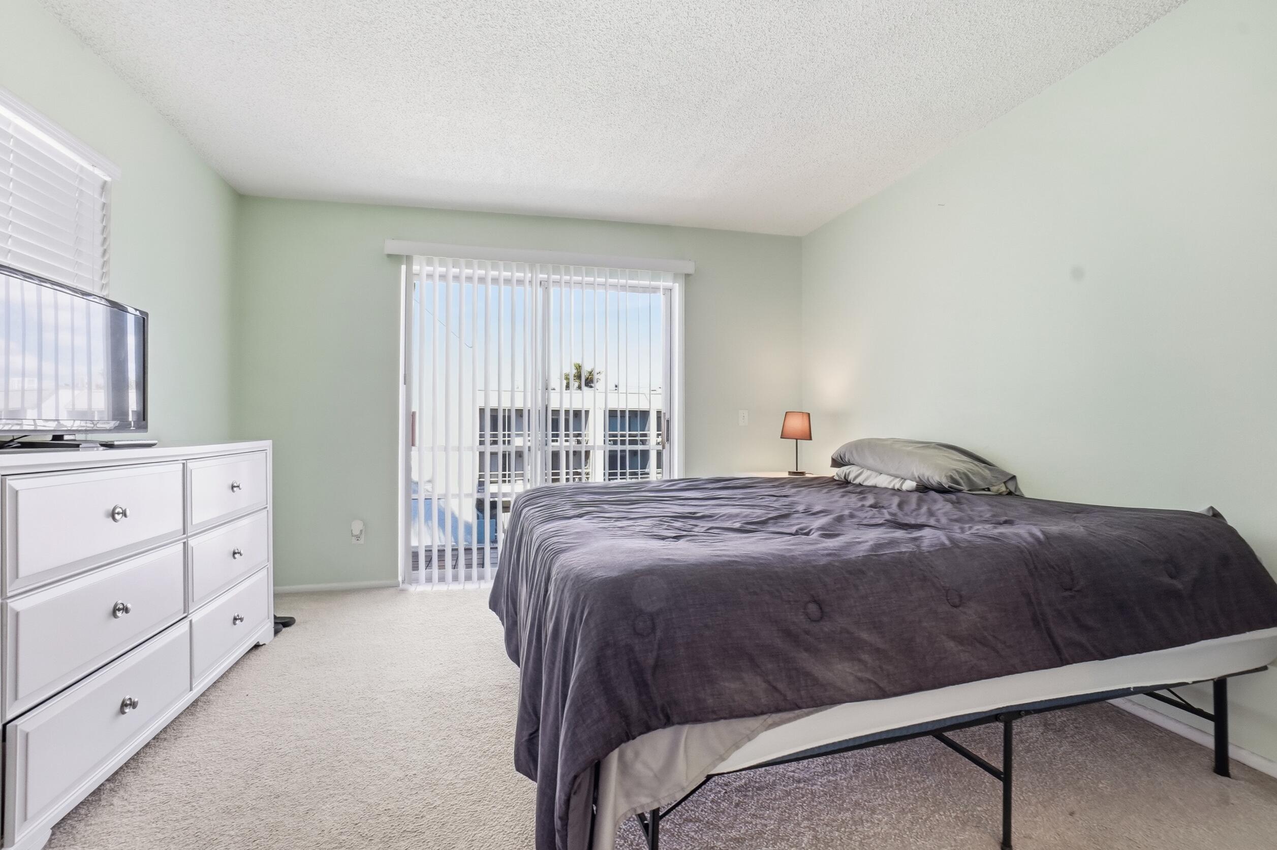 1300 Seaway Drive D6 Property Photo 20